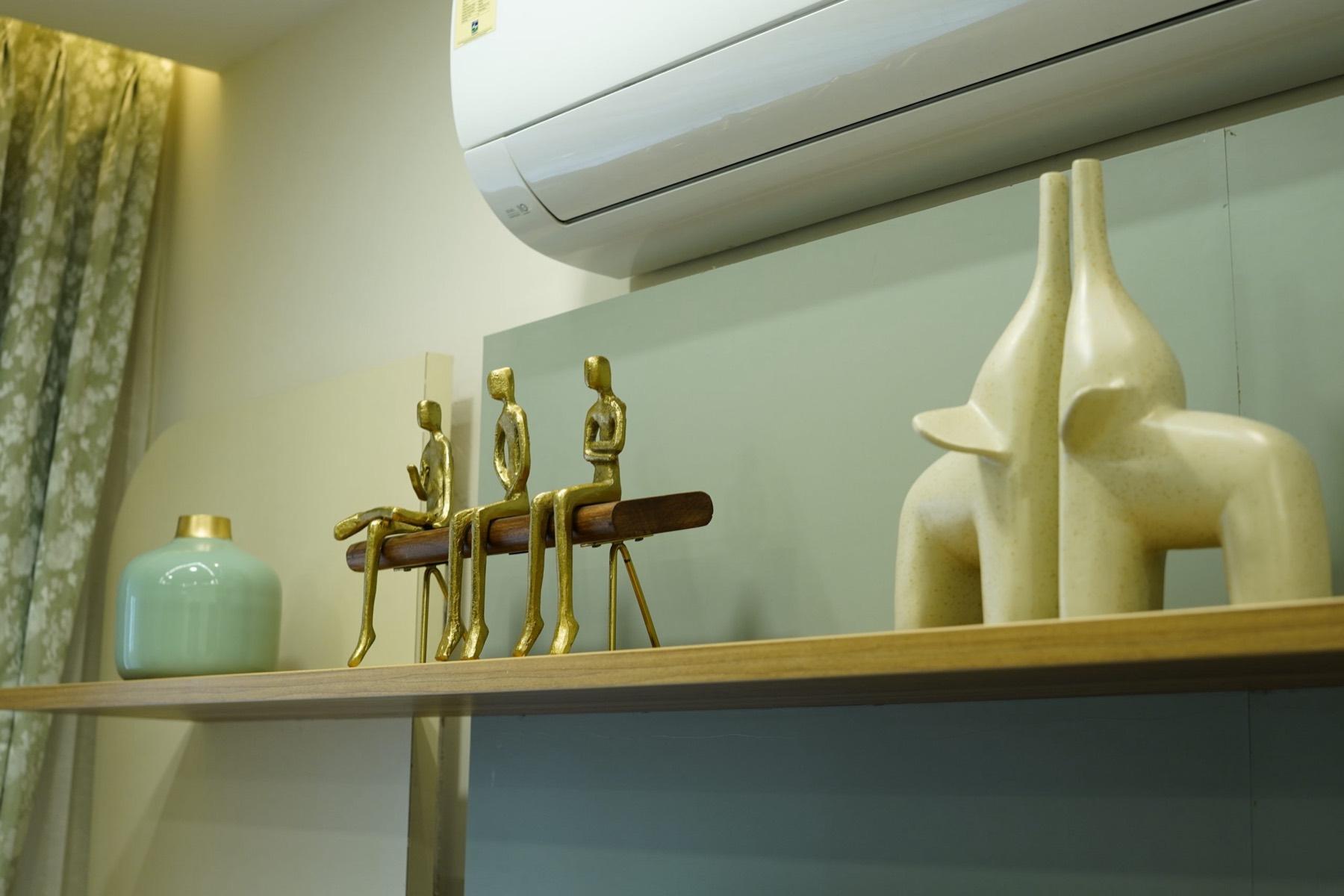 Naveen & Mounika - Luxury Interior Designers in Hyderabad, interior detail 11 by Simplify Home