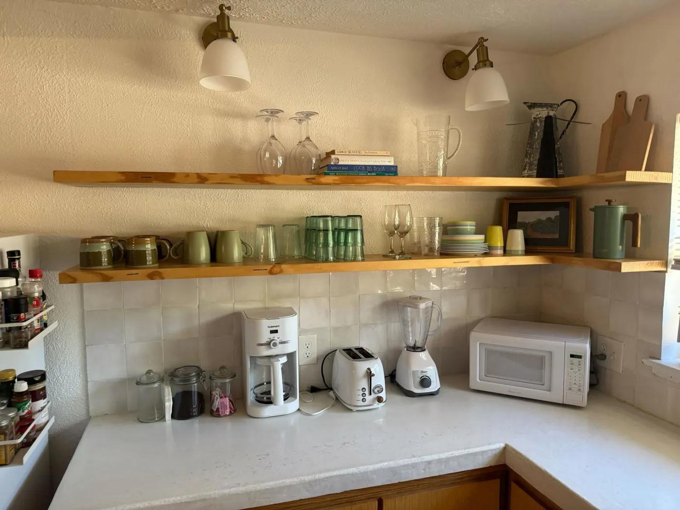 Organized kitchen shelving