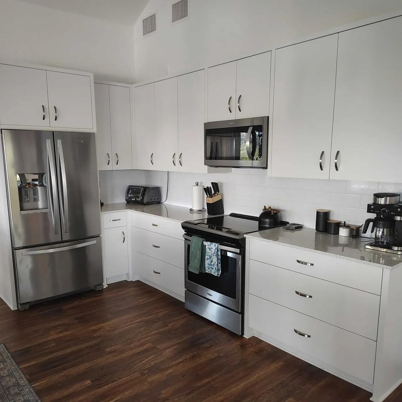 Bright tidy kitchen