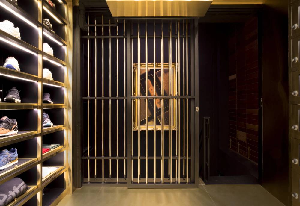 24 Kilates, The Vault