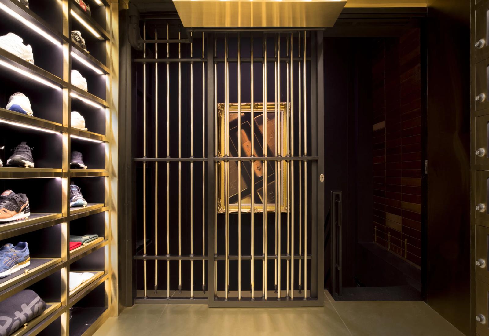24 Kilates, The Vault