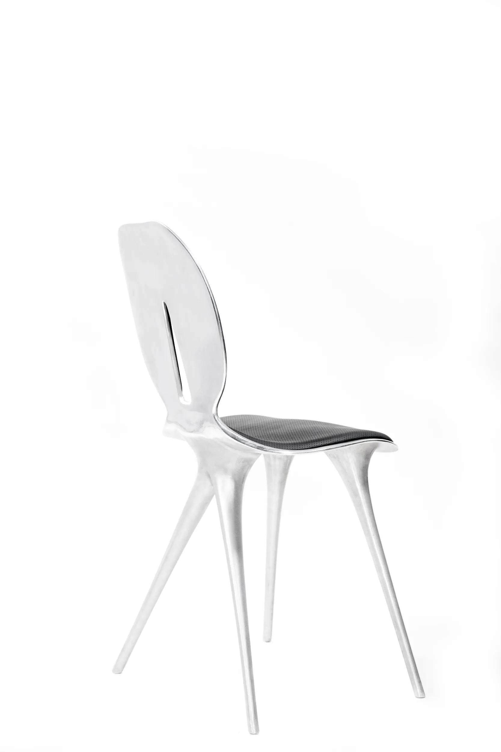 Aura Chair