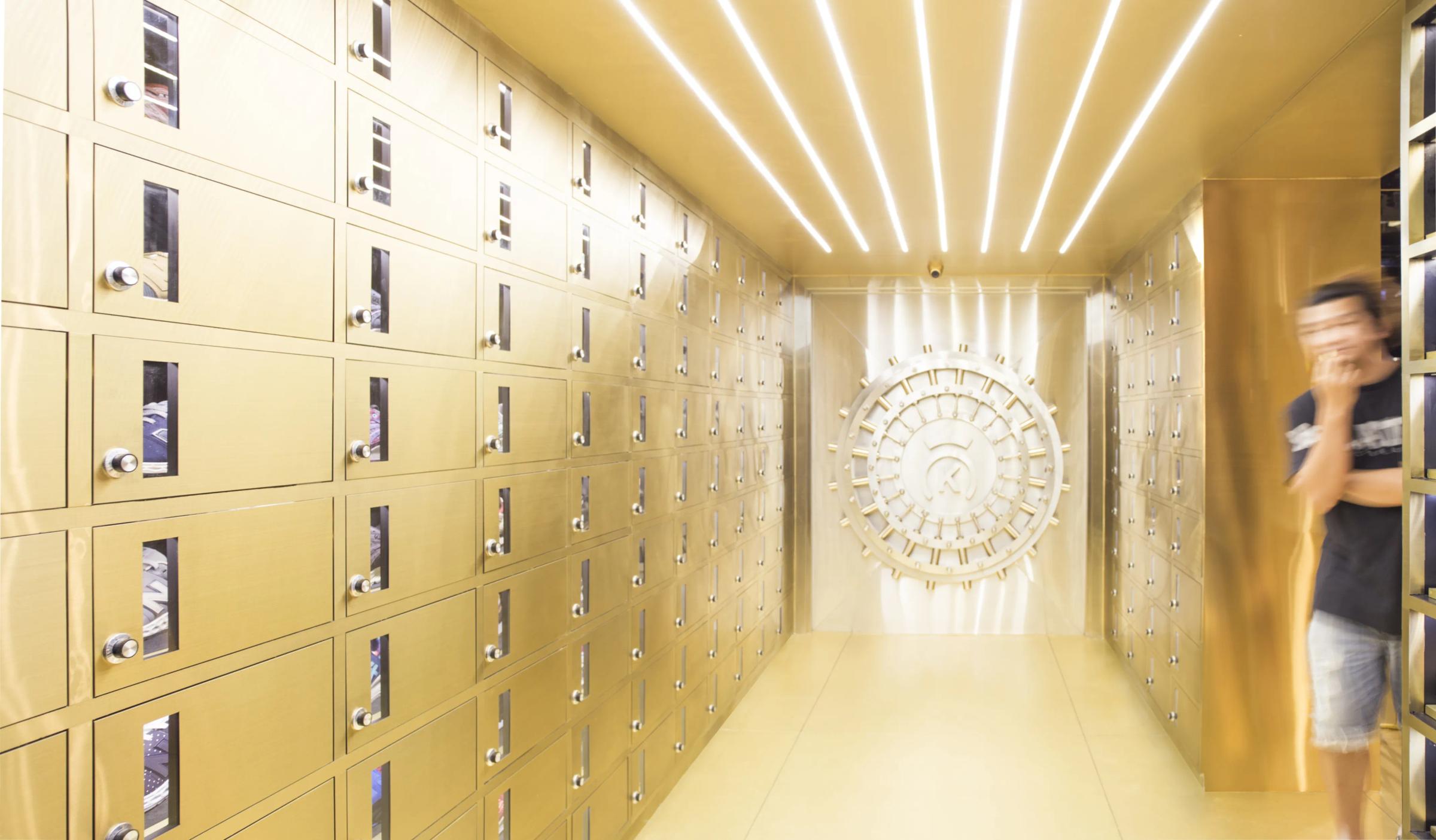 24 Kilates, The Vault
