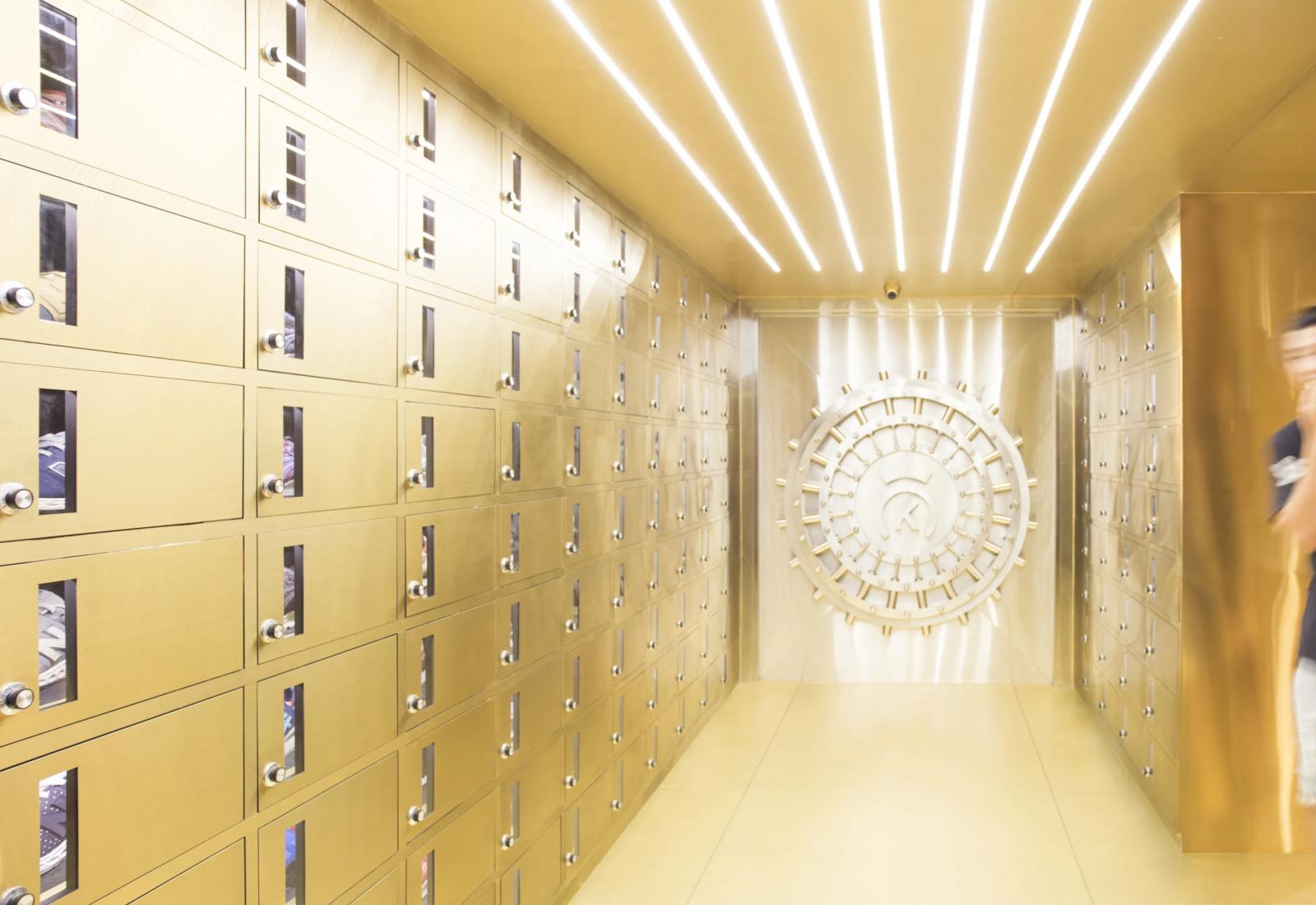 24 Kilates, The Vault