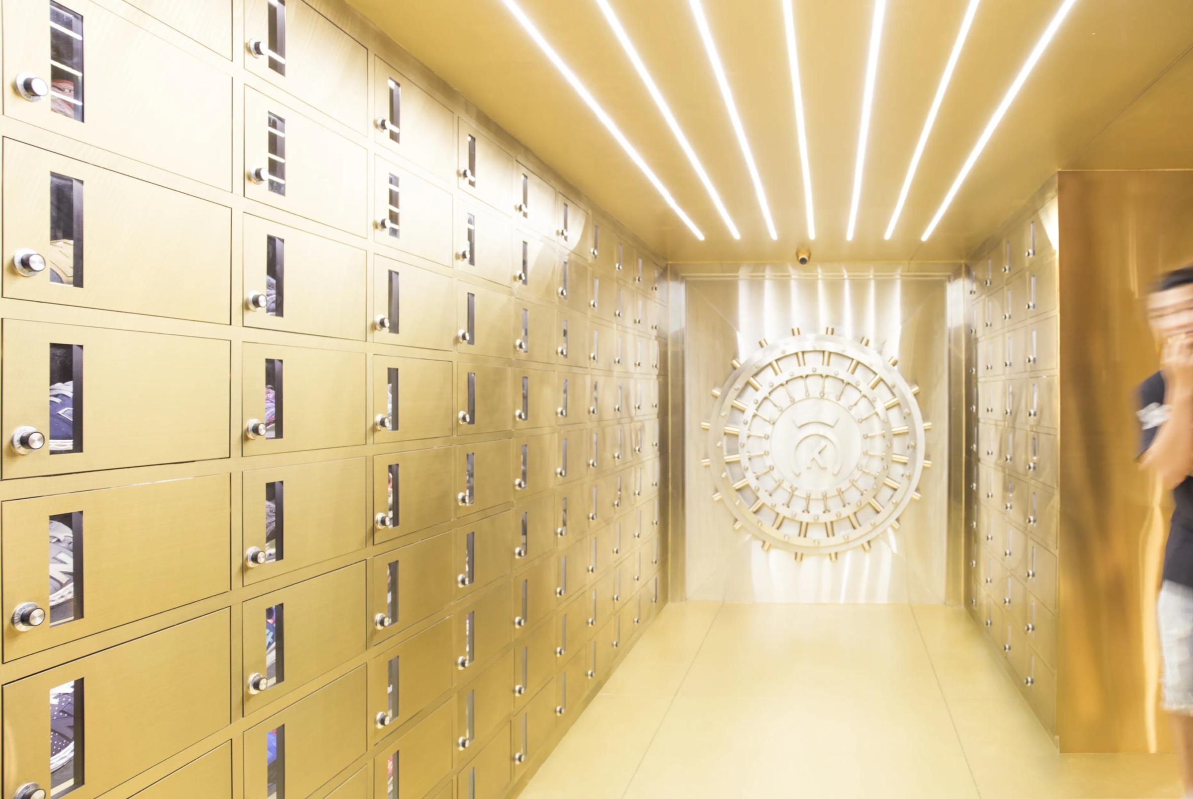 24 Kilates, The Vault