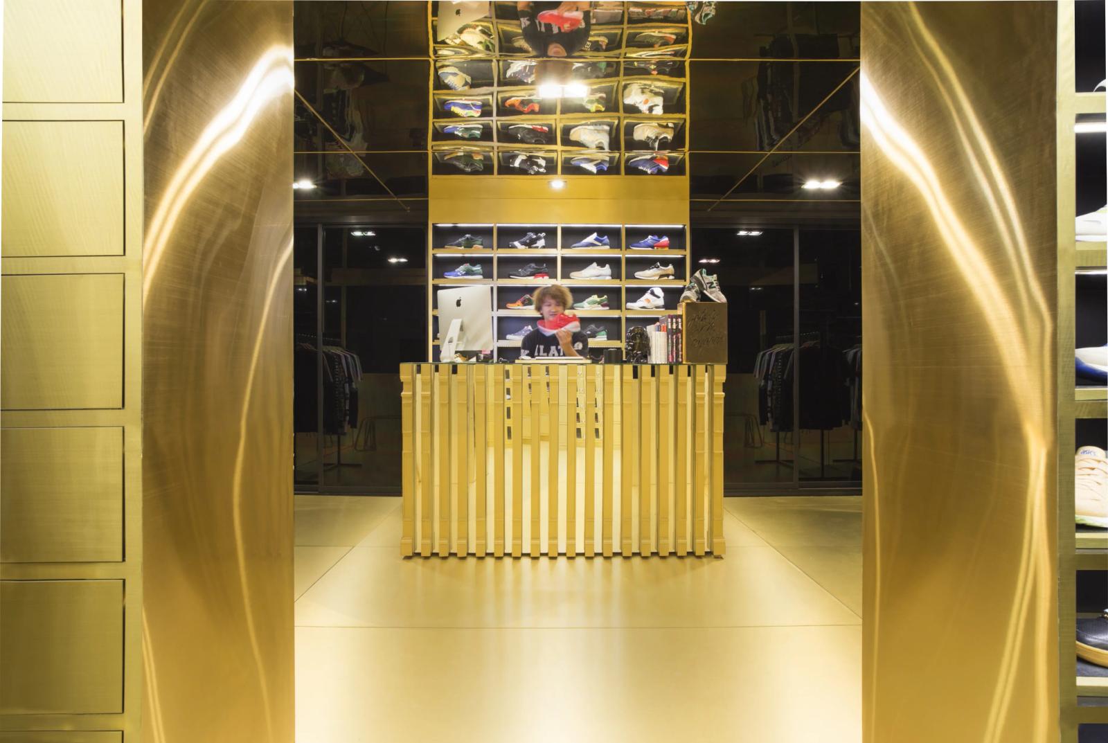 24 Kilates, The Vault
