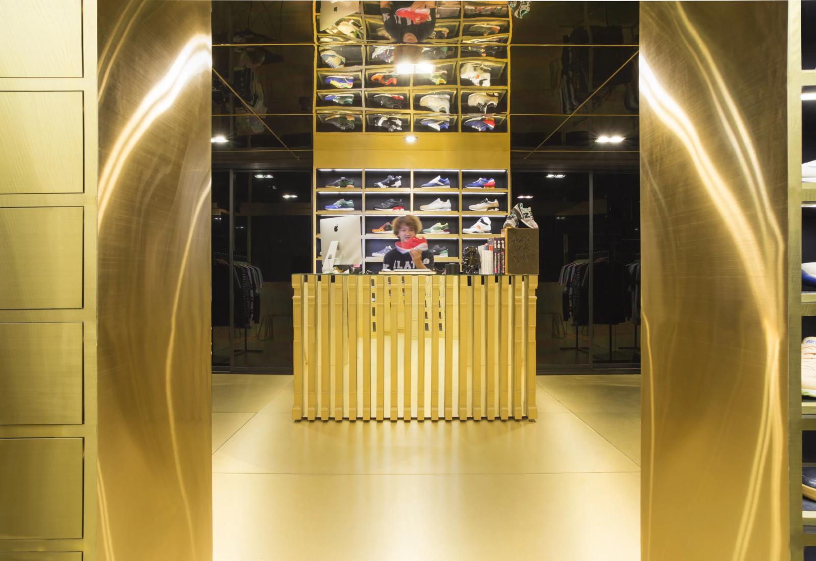 24 Kilates, The Vault