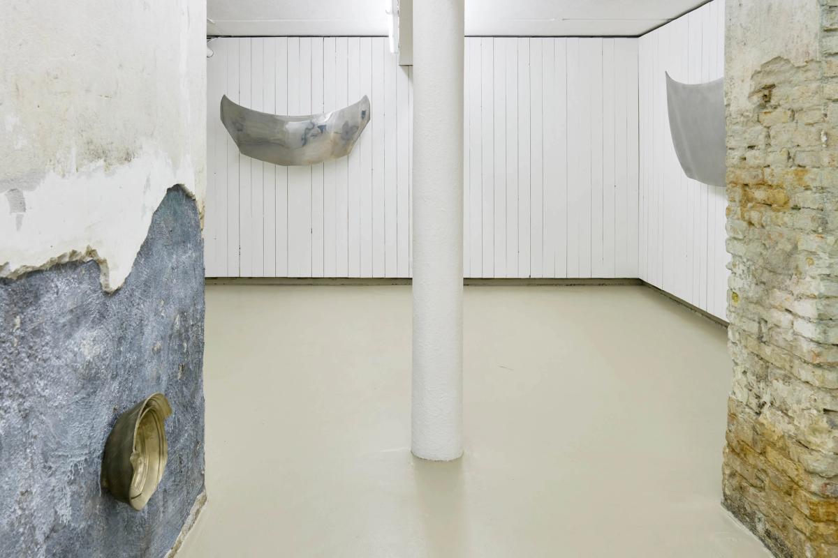 Kaare Golles, Keep on Truckin', Installation View