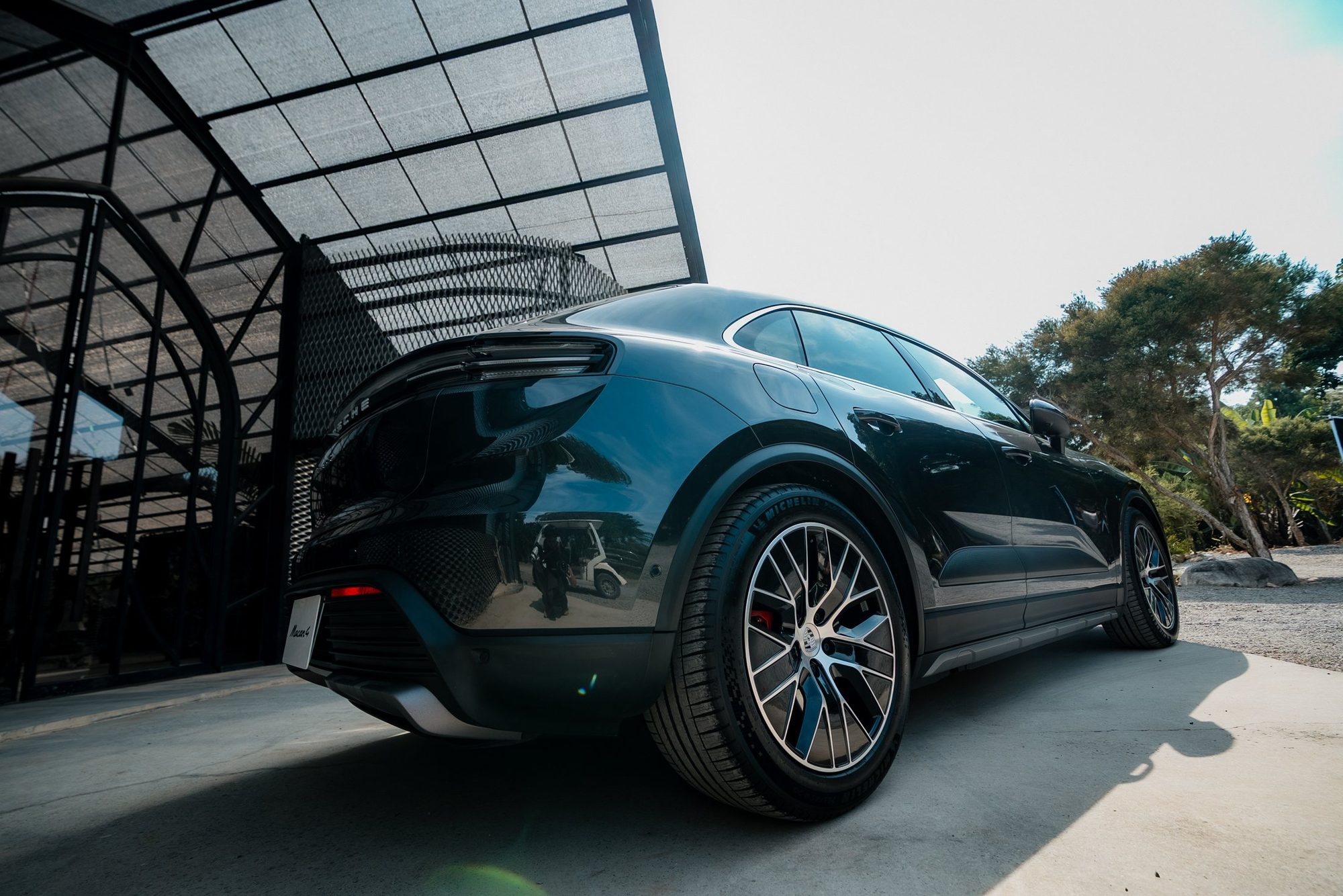 Porsche × StarSleep Studio · RESILIENCE — 13