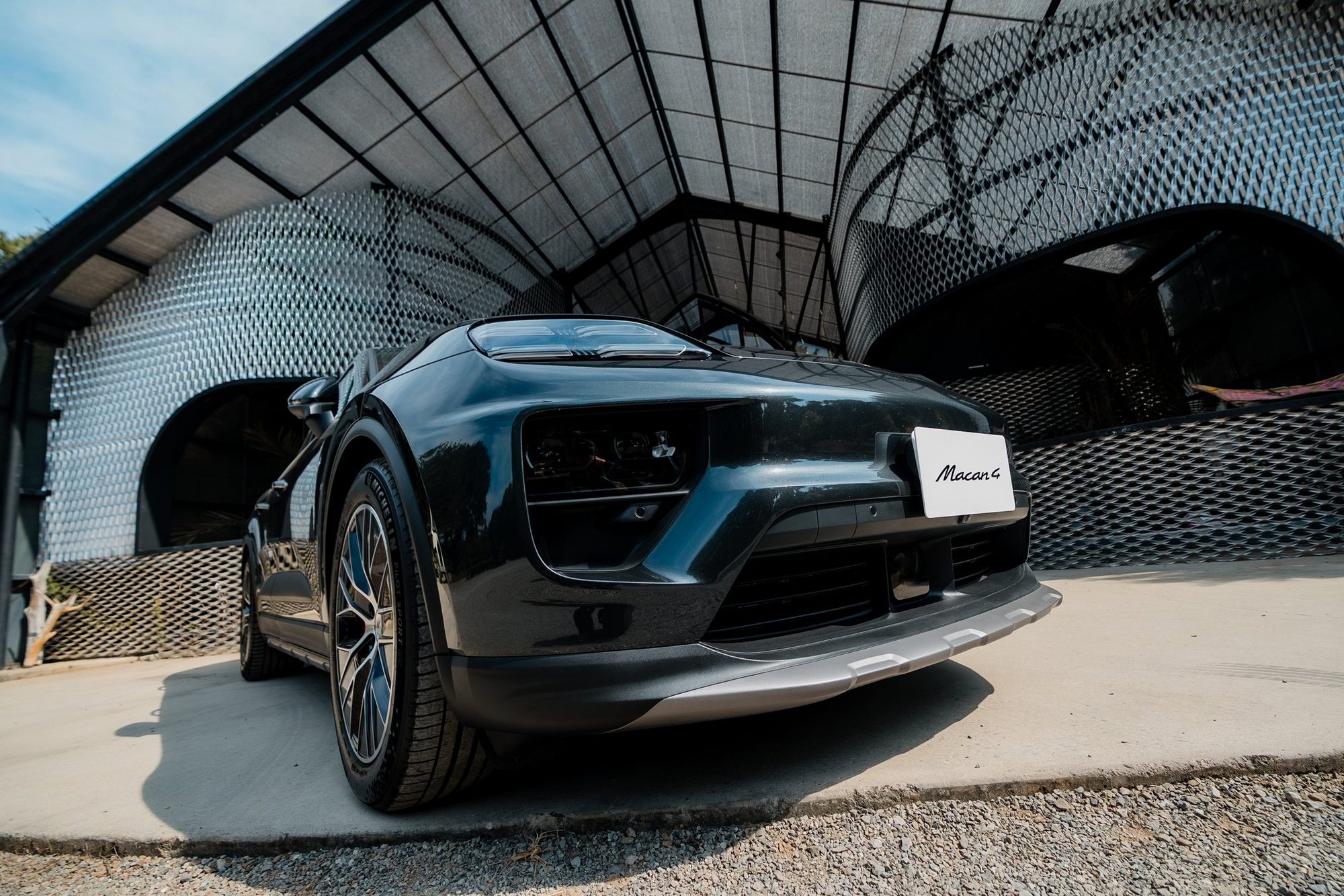 Porsche × StarSleep Studio · RESILIENCE — 11