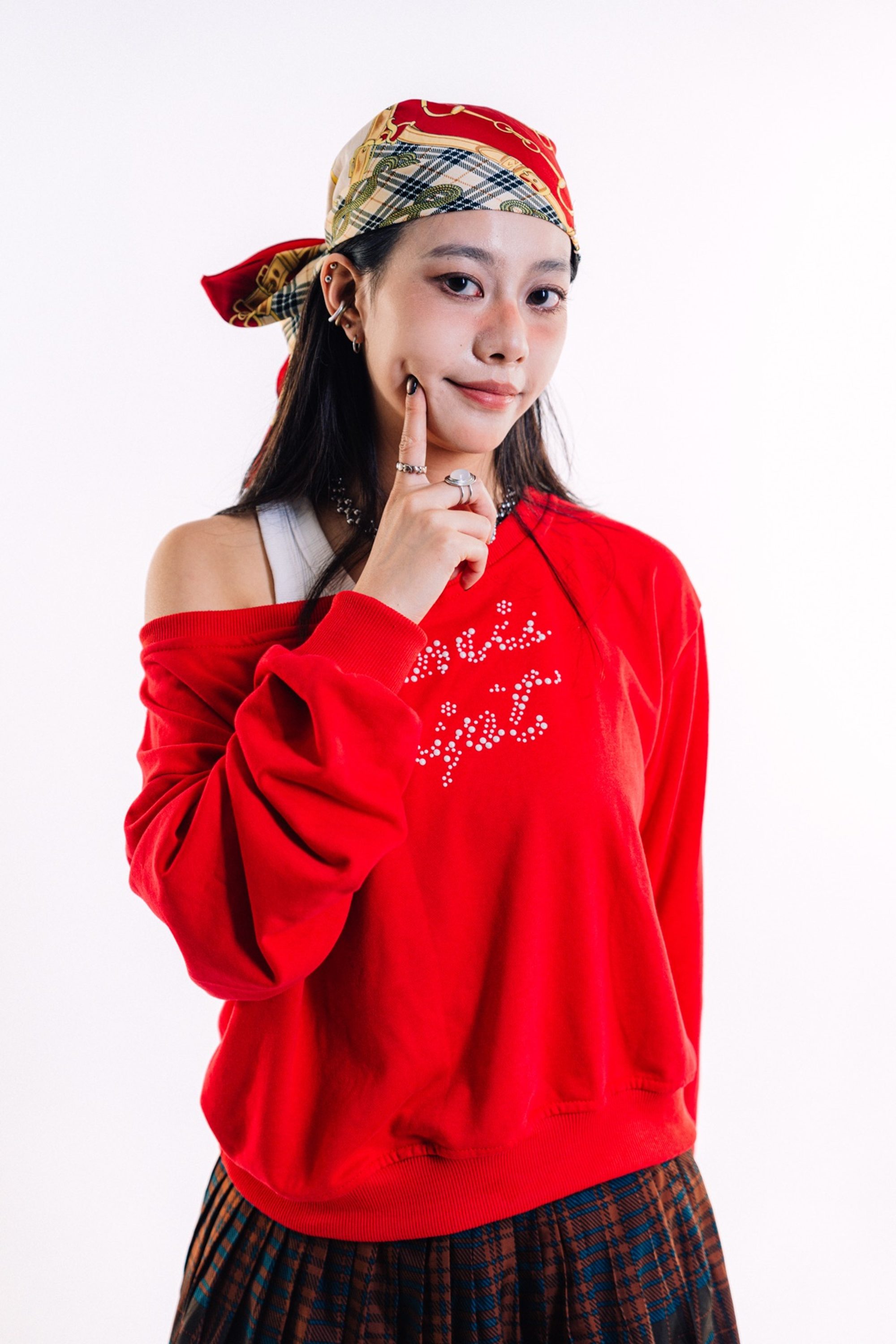 芒狗青 · 2025 官方形象照 — 棚拍 · 莘雅 · 1201 形象照0572.jpg