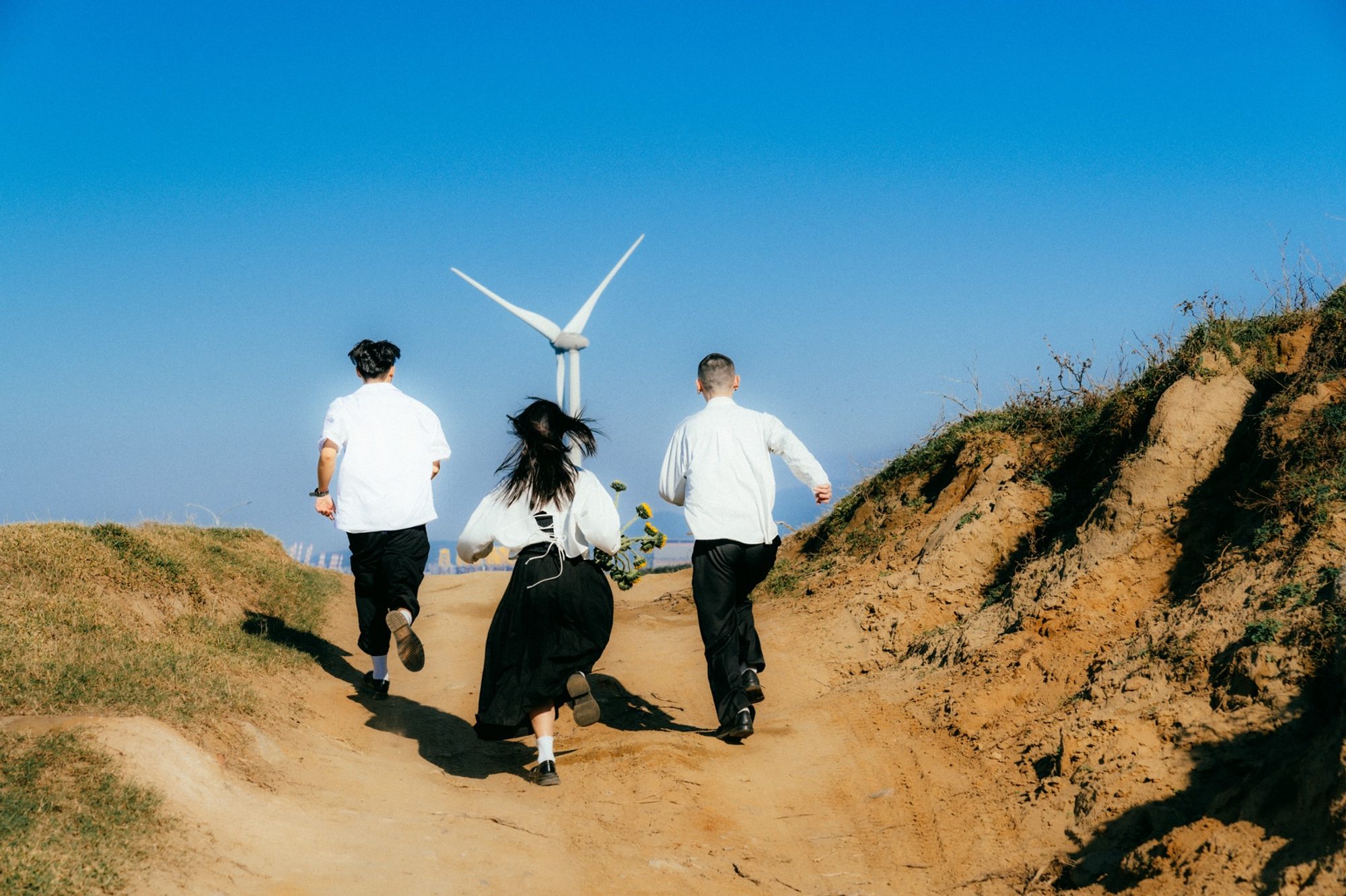 芒狗青 · 2025 官方形象照 — 外景 · SHL00345.jpg