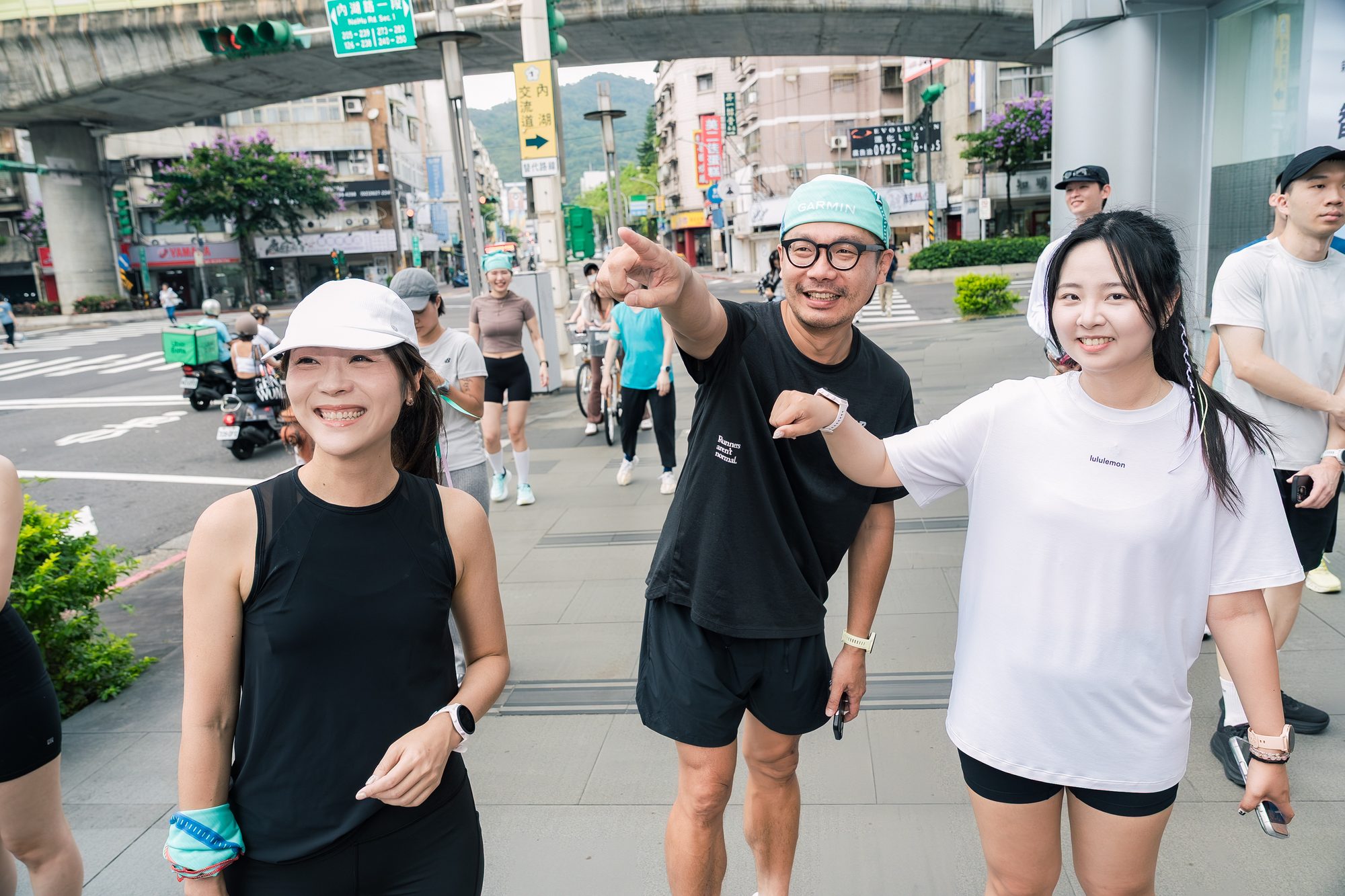 Garmin START WITH FORERUNNER · 1002