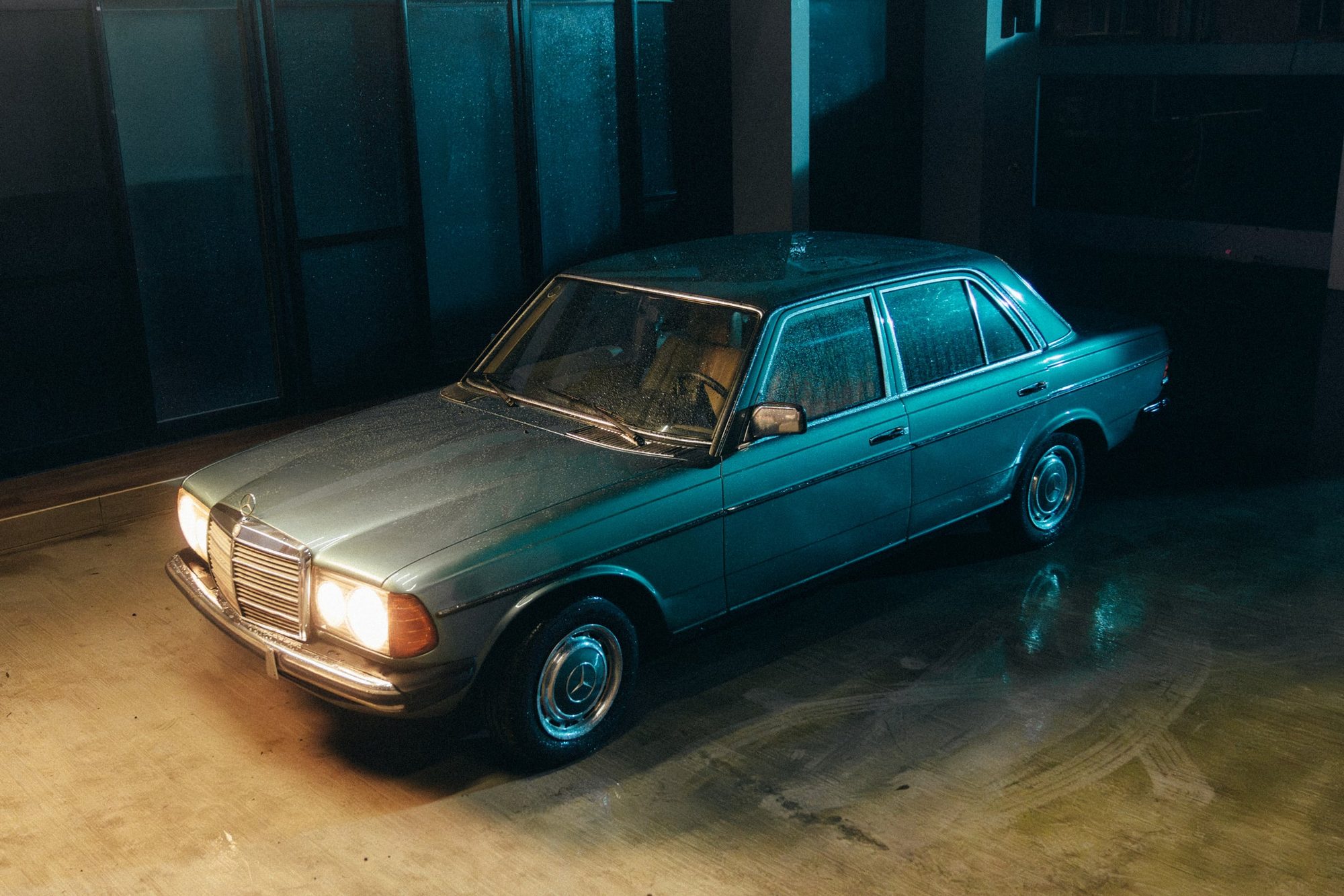 Keril 韋喆《Burn Me Down》MV 劇照 — 81