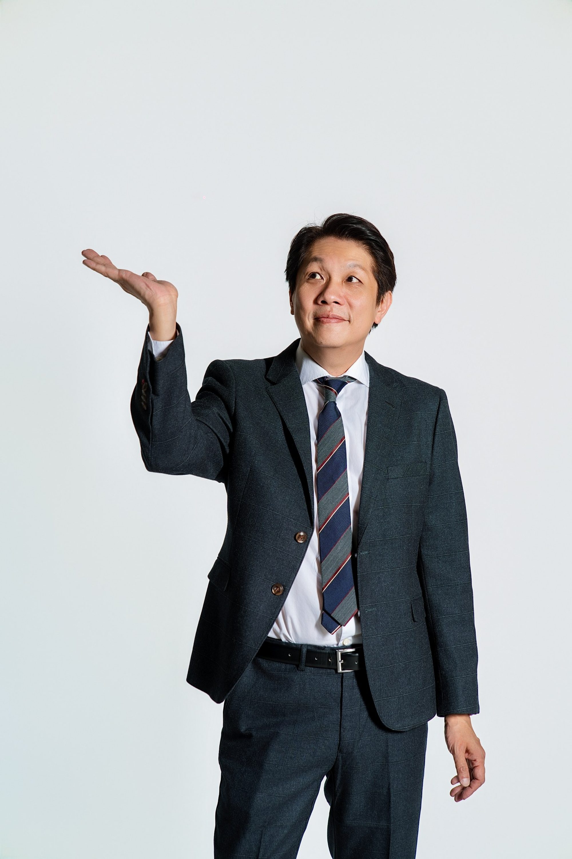 卞子康博士 形象照 · 110