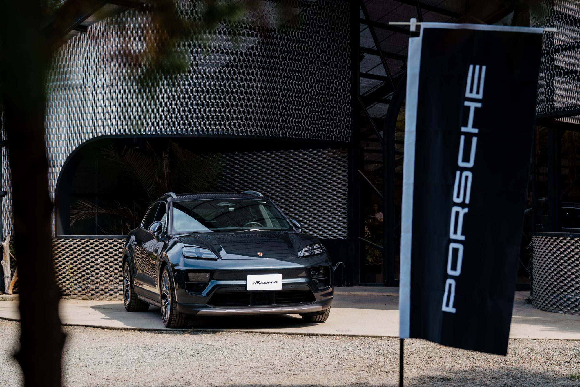Porsche × StarSleep Studio · RESILIENCE — 117