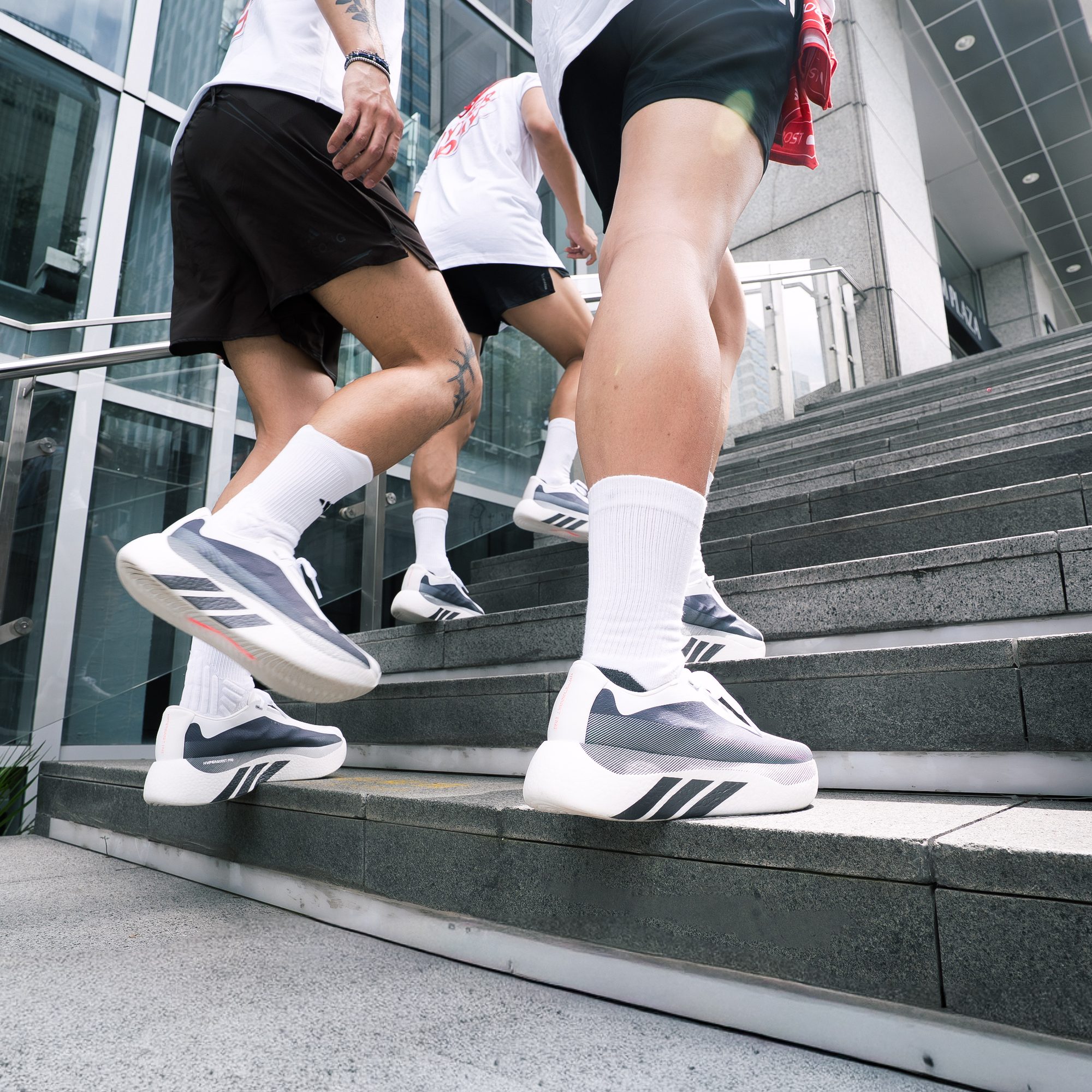 adidas HYPERBOOST 跑團 · 0273
