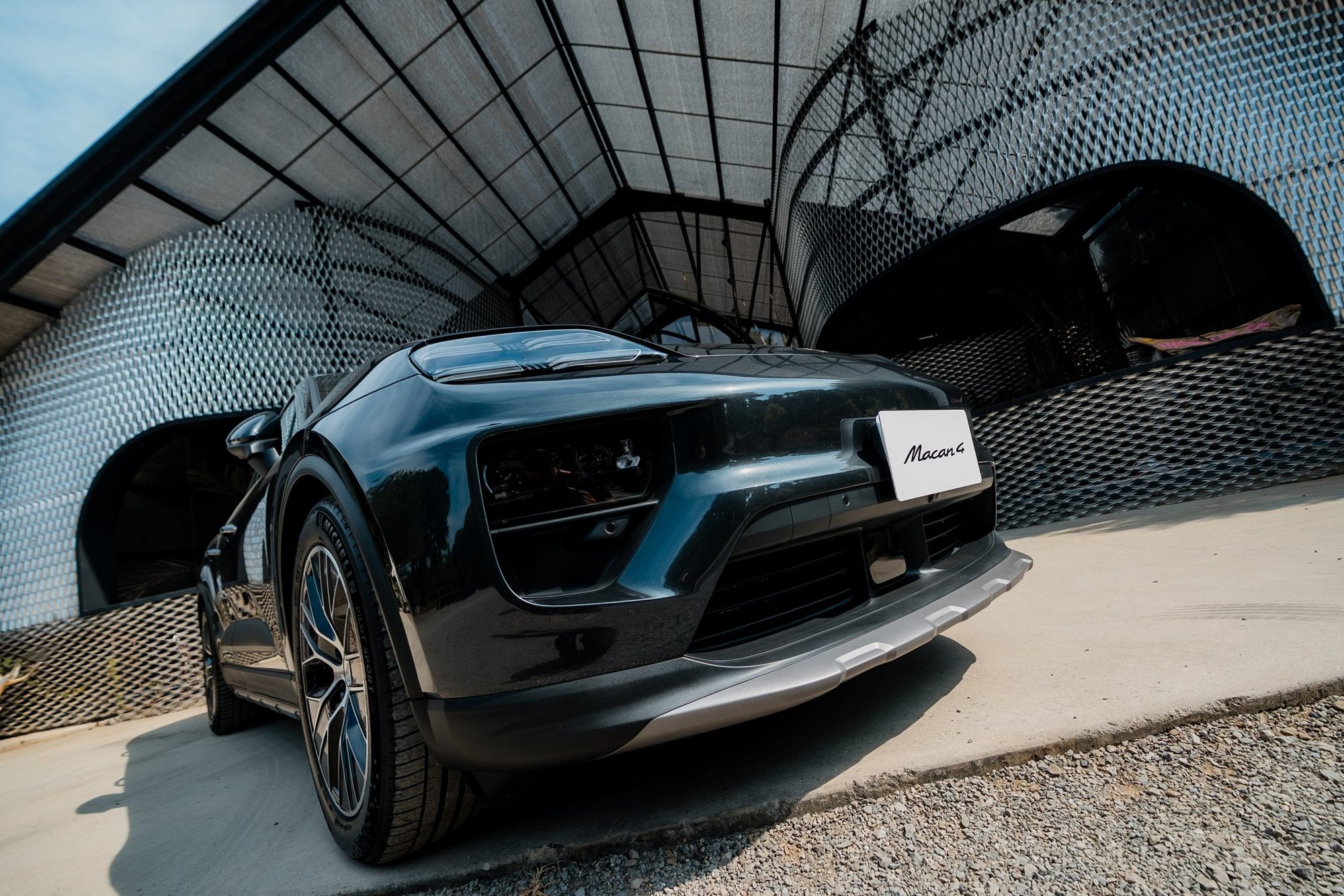 Porsche × StarSleep Studio · RESILIENCE — 12