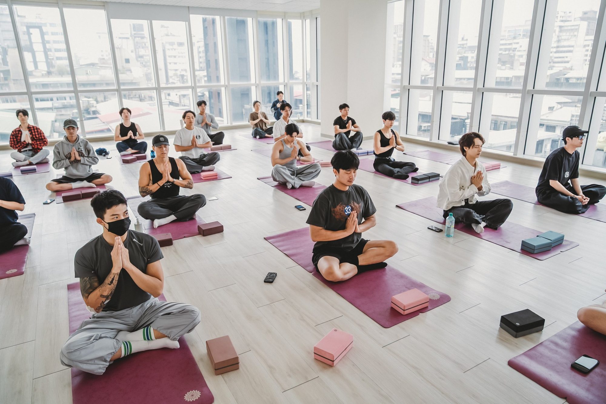 以冥想圈收尾