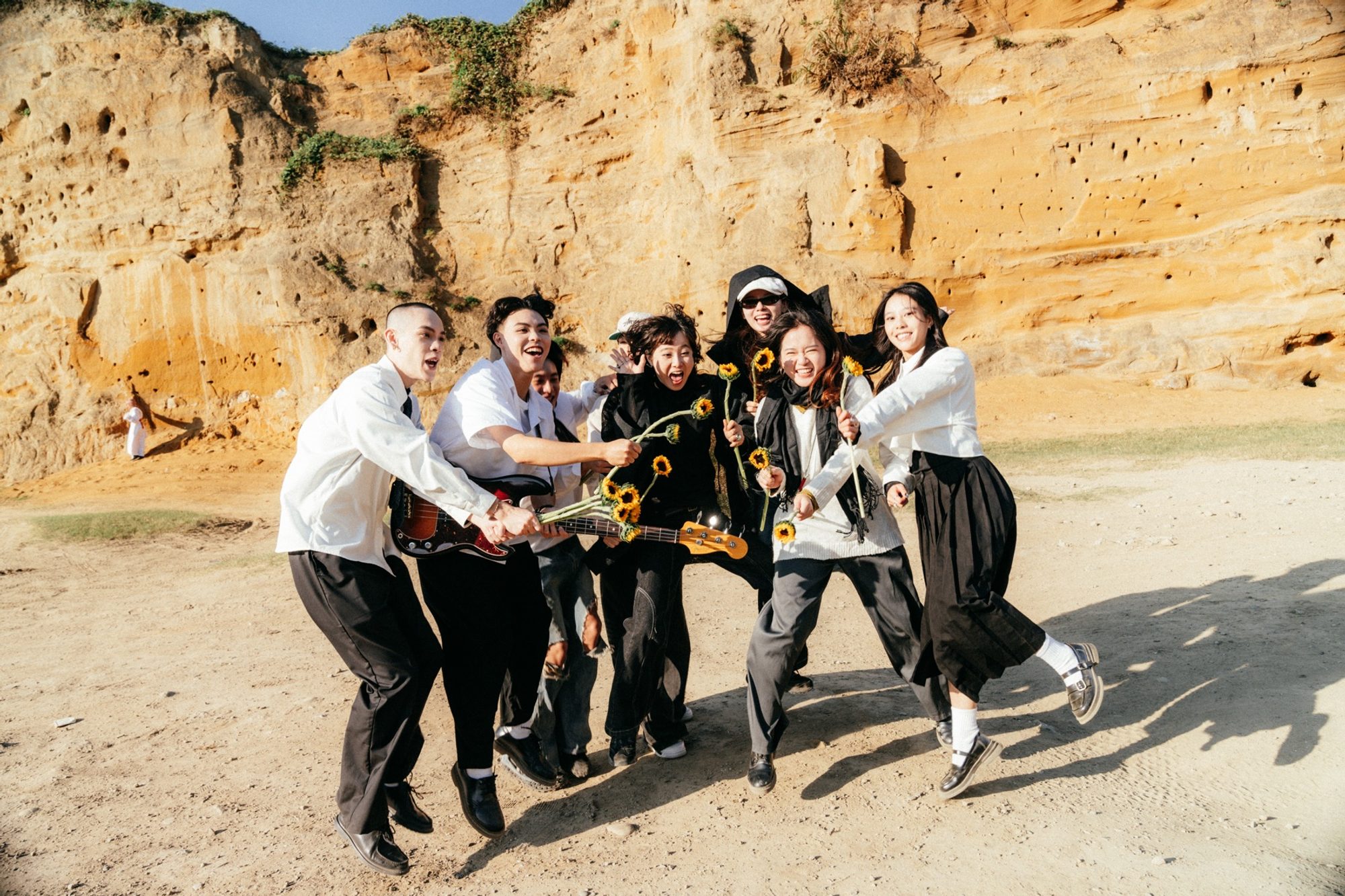 芒狗青 · 2025 官方形象照 — 外景 · SHL01475.jpg