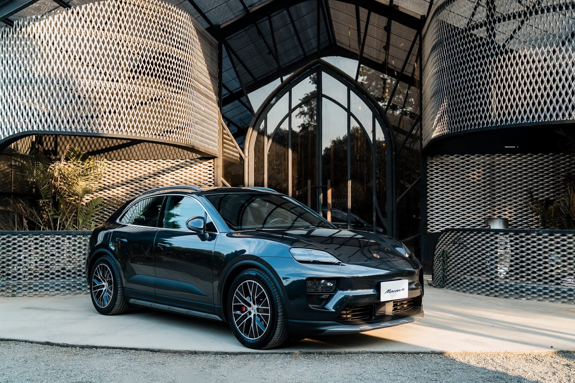 Porsche × StarSleep Studio · RESILIENCE — 90