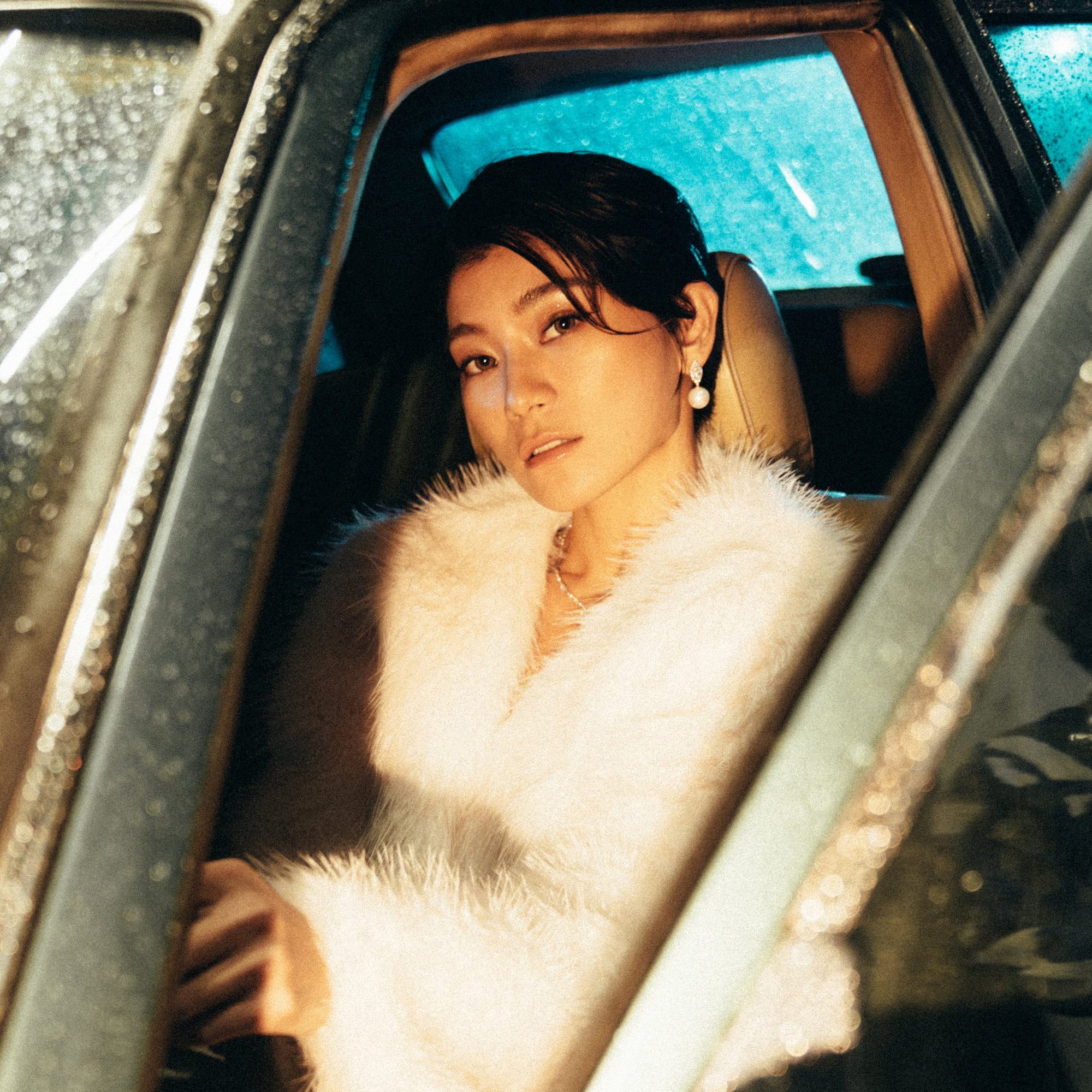 Keril 韋喆《Burn Me Down》MV 劇照 — 40