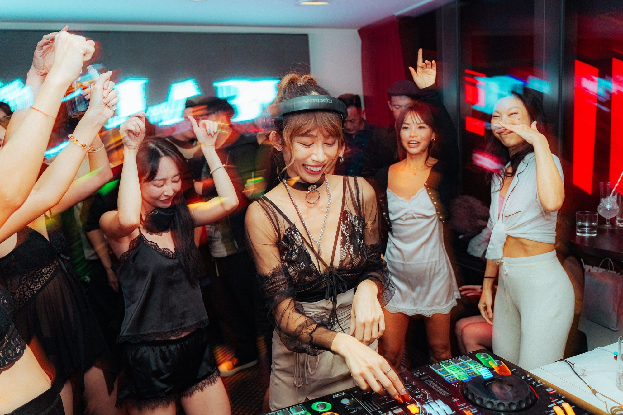 Vibe BU Vibe · Opera Taipei — 80