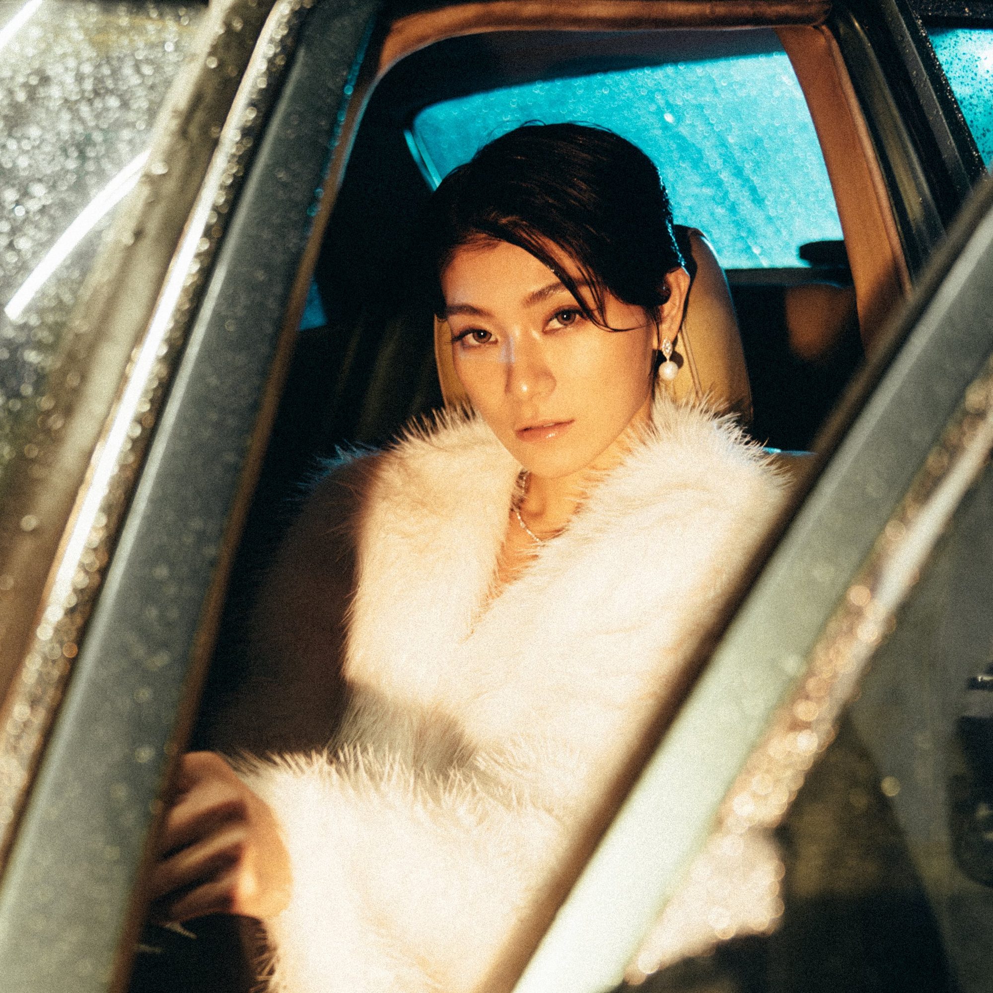 Keril 韋喆《Burn Me Down》MV 劇照 — 41