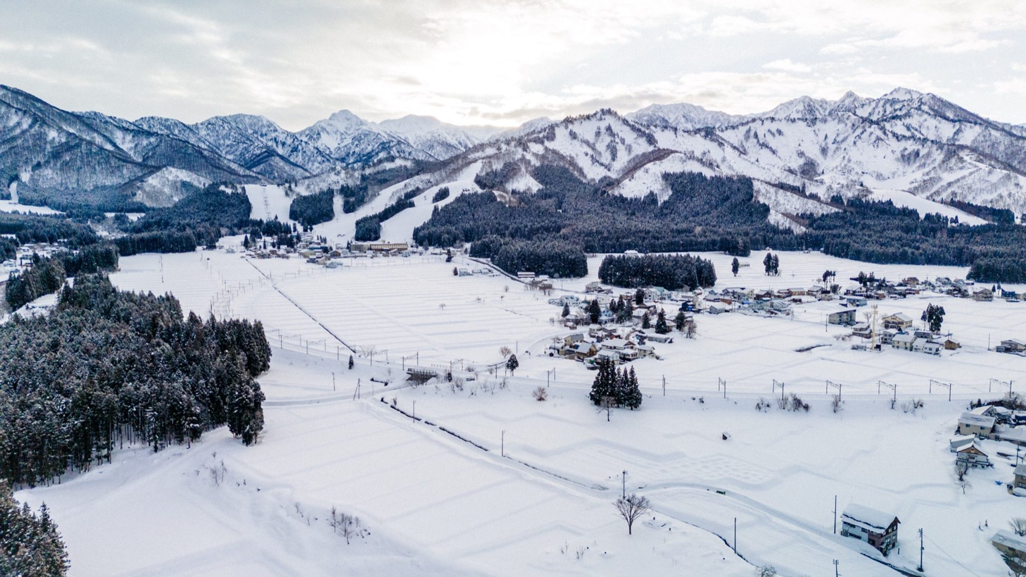 越後湯澤 · 冬季滑雪紀錄 — 空拍 · Shiro