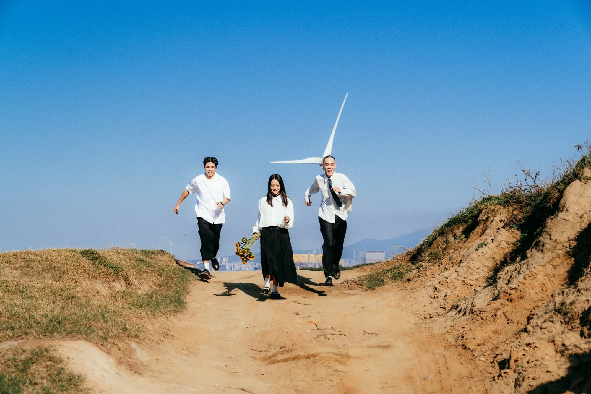 芒狗青 · 2025 官方形象照 — 外景 · SHL00363.jpg