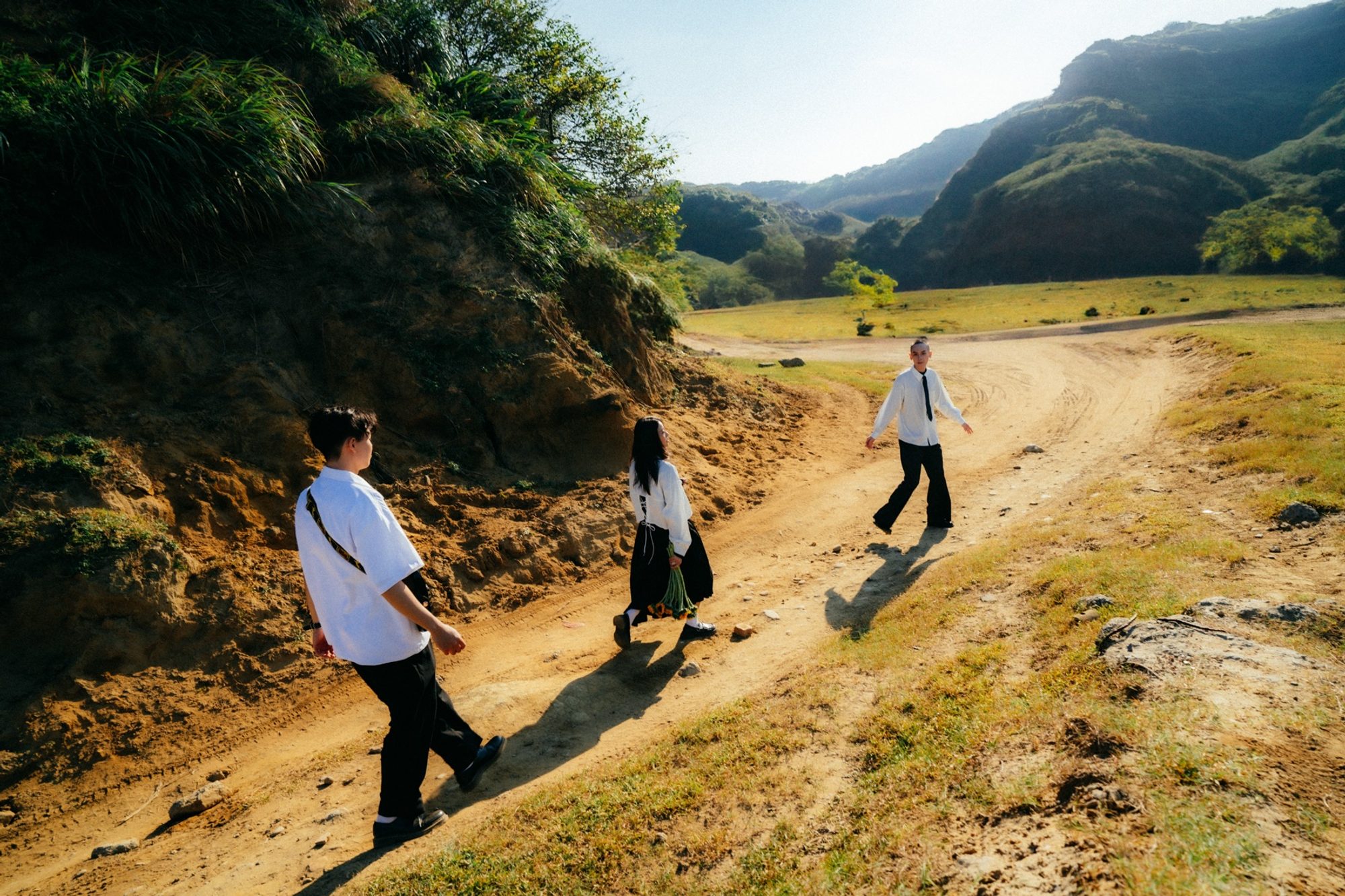 芒狗青 · 2025 官方形象照 — 外景 · SHL01006.jpg