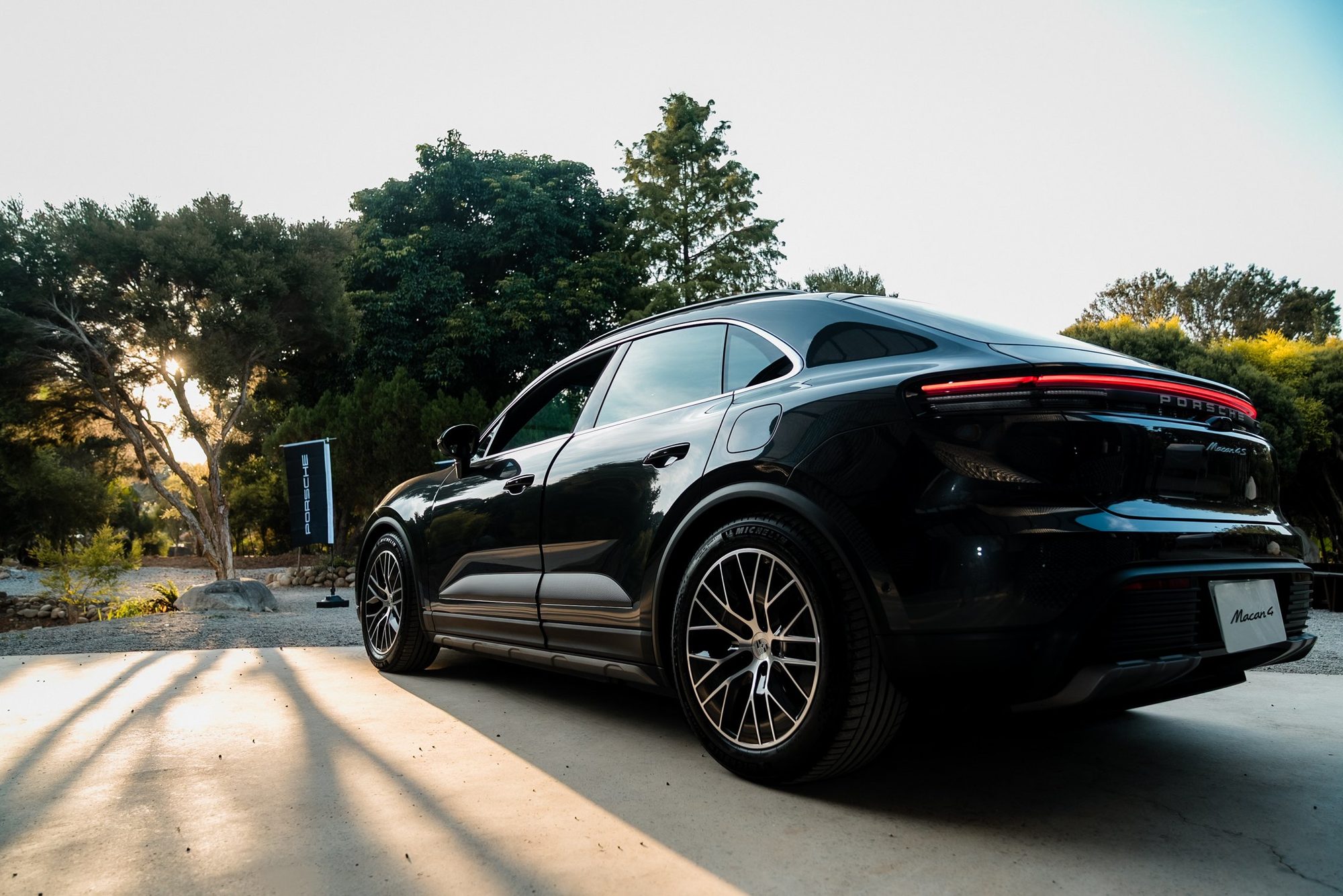 Porsche × StarSleep Studio · RESILIENCE — 103