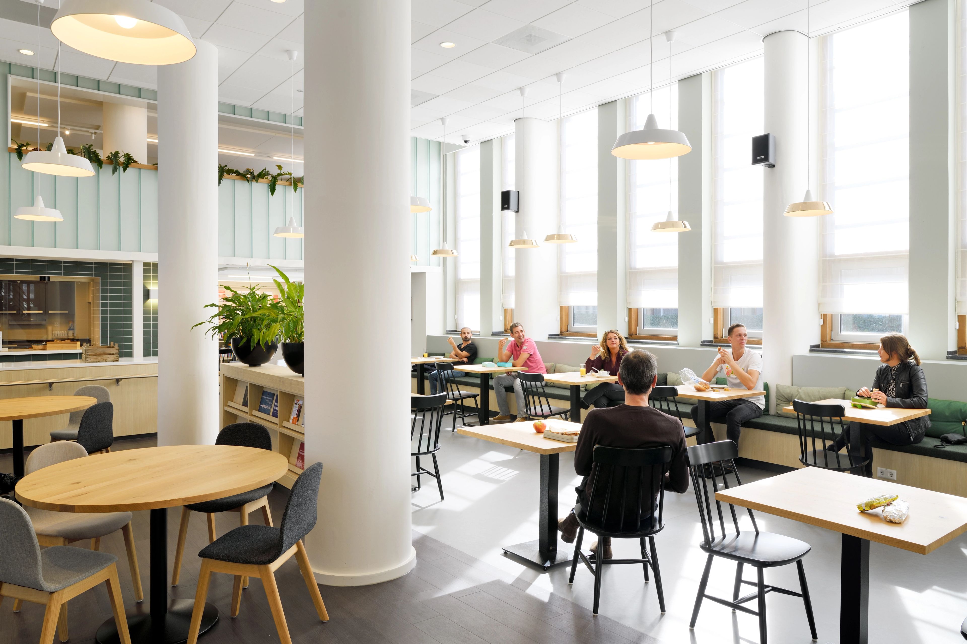 Lunchwerkcafé woonstichting Tiwos