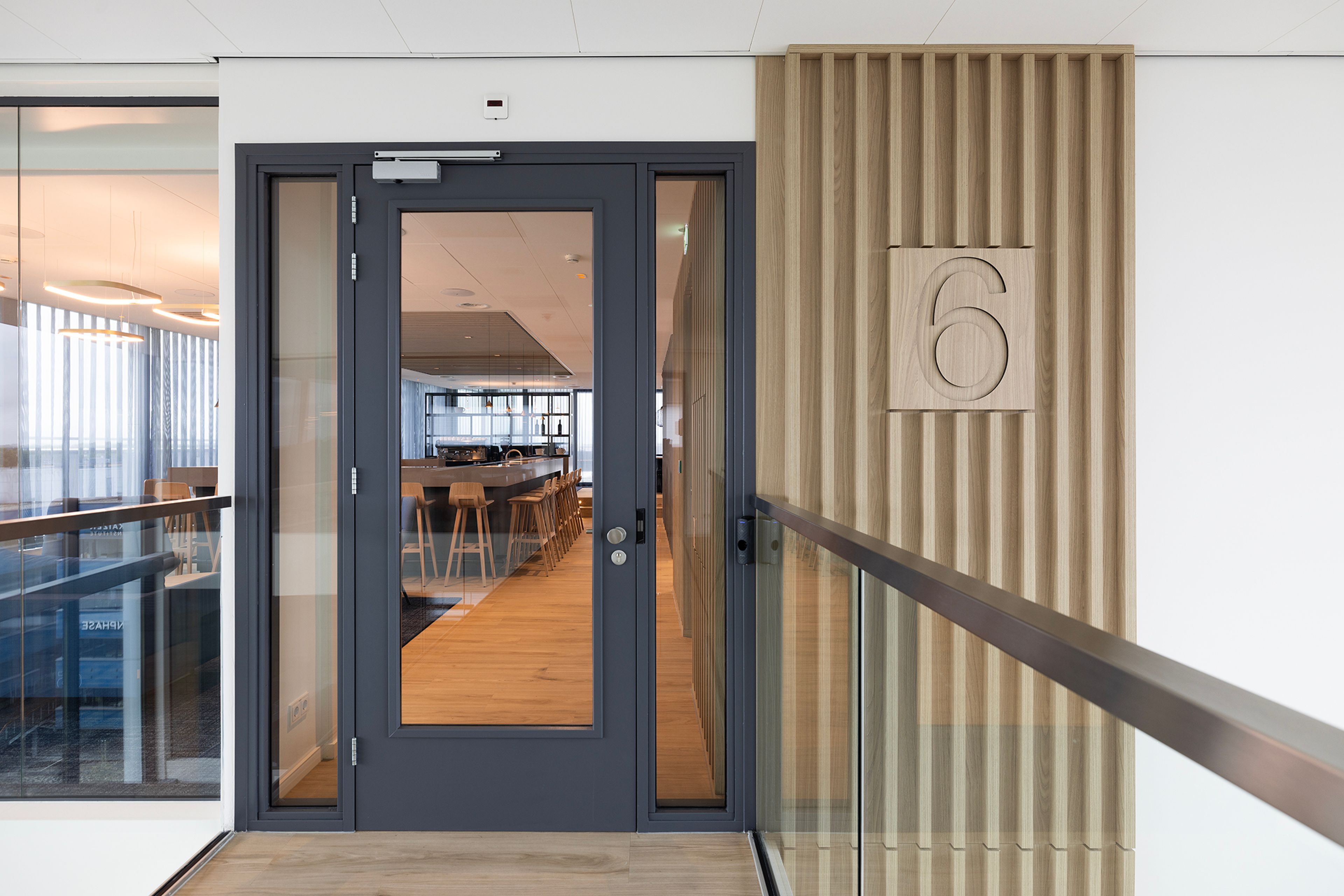 Entree naar Skybar Interconnect