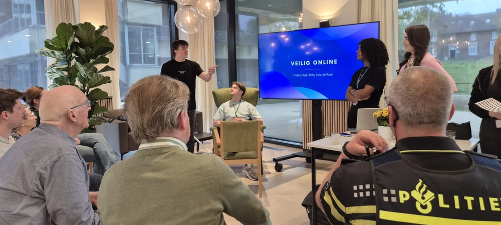 Studenten Maatschappelijke Zorg van Vista College organiseren een Projectdag in Heerlen waarbij senioren deelnemen, gericht op kennisdeling, zelfredzaamheid en sociale cohesie