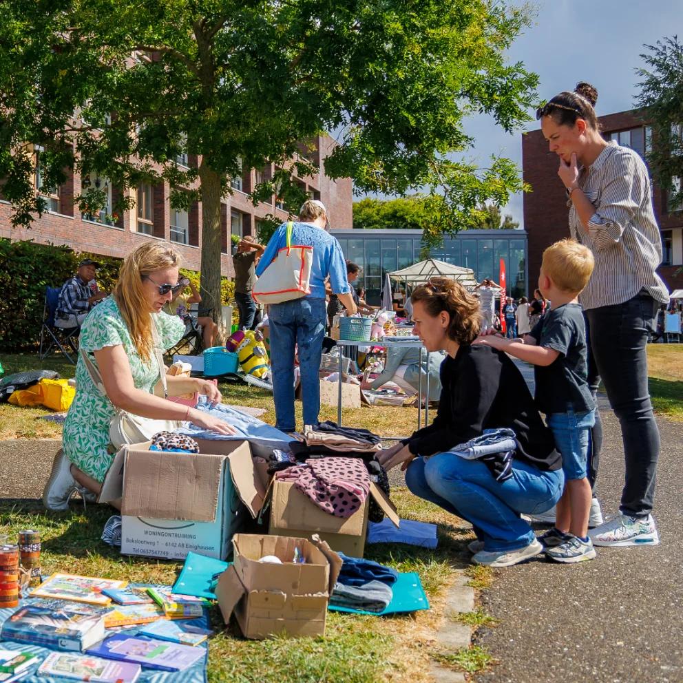 Braderie Oranjehof Community Care