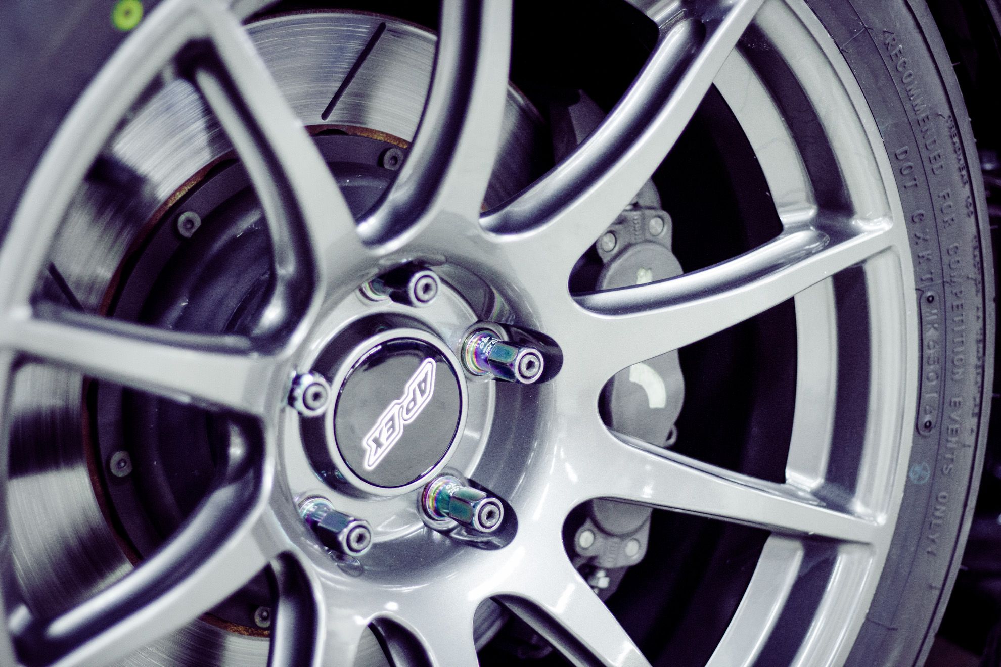 Multicolor BMW E46 M3 with 18" SM-10 Apex wheels in Anthracite