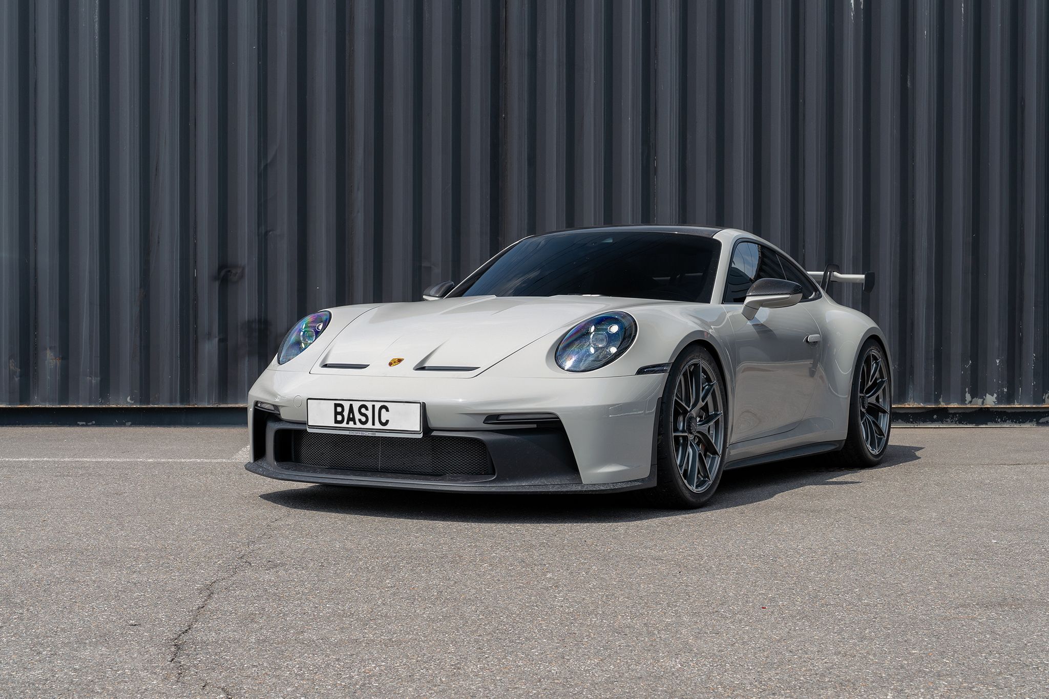 Grey Porsche 911 992.1 GT3 with 20"/21" VS-5RS Apex wheels in Anthracite