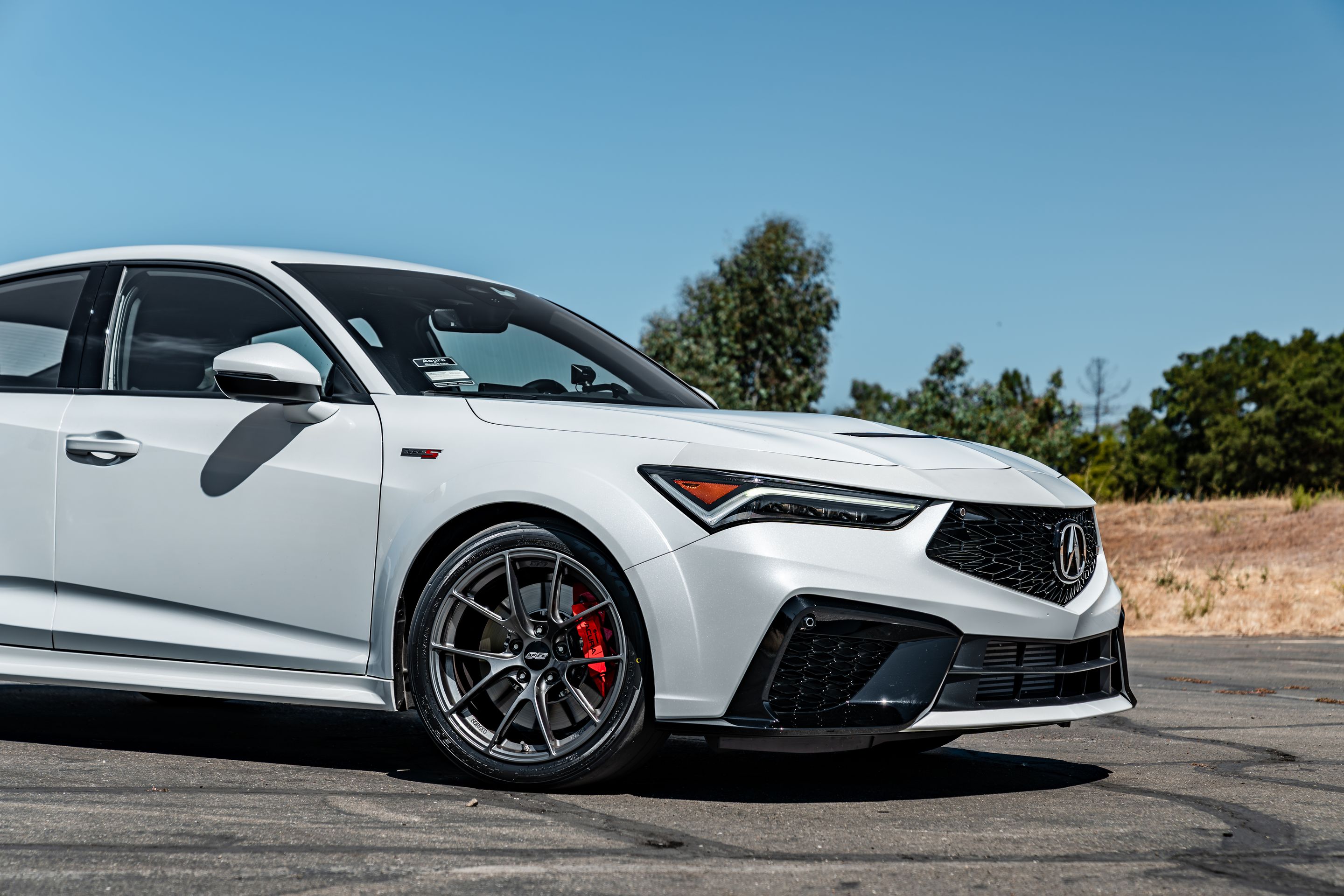 White Acura DE5 Integra Type-S with 18" VS-5RS Apex wheels in Anthracite