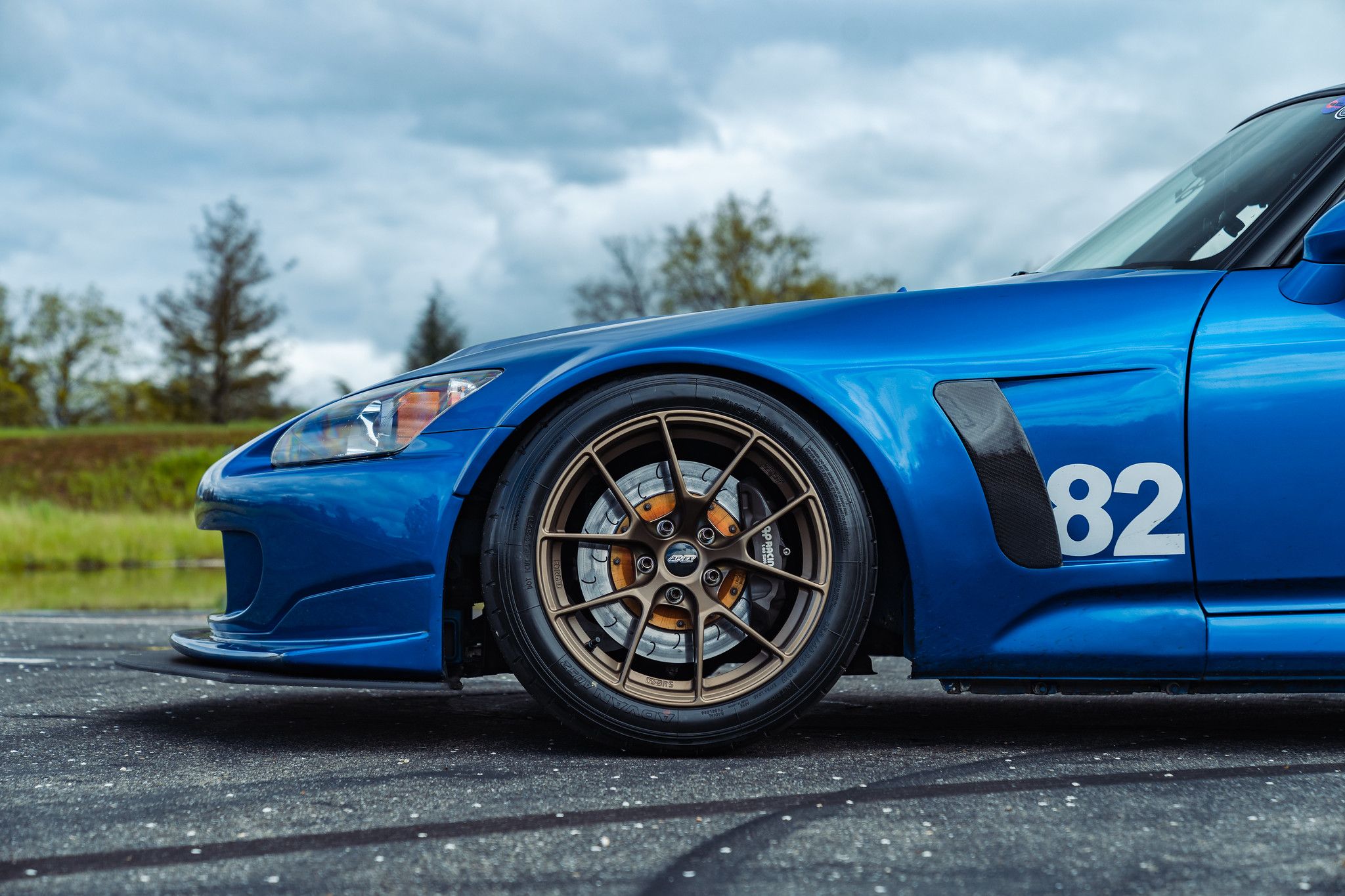 Blue Honda S2000 with 17" VS-5RS Apex wheels in Satin Bronze