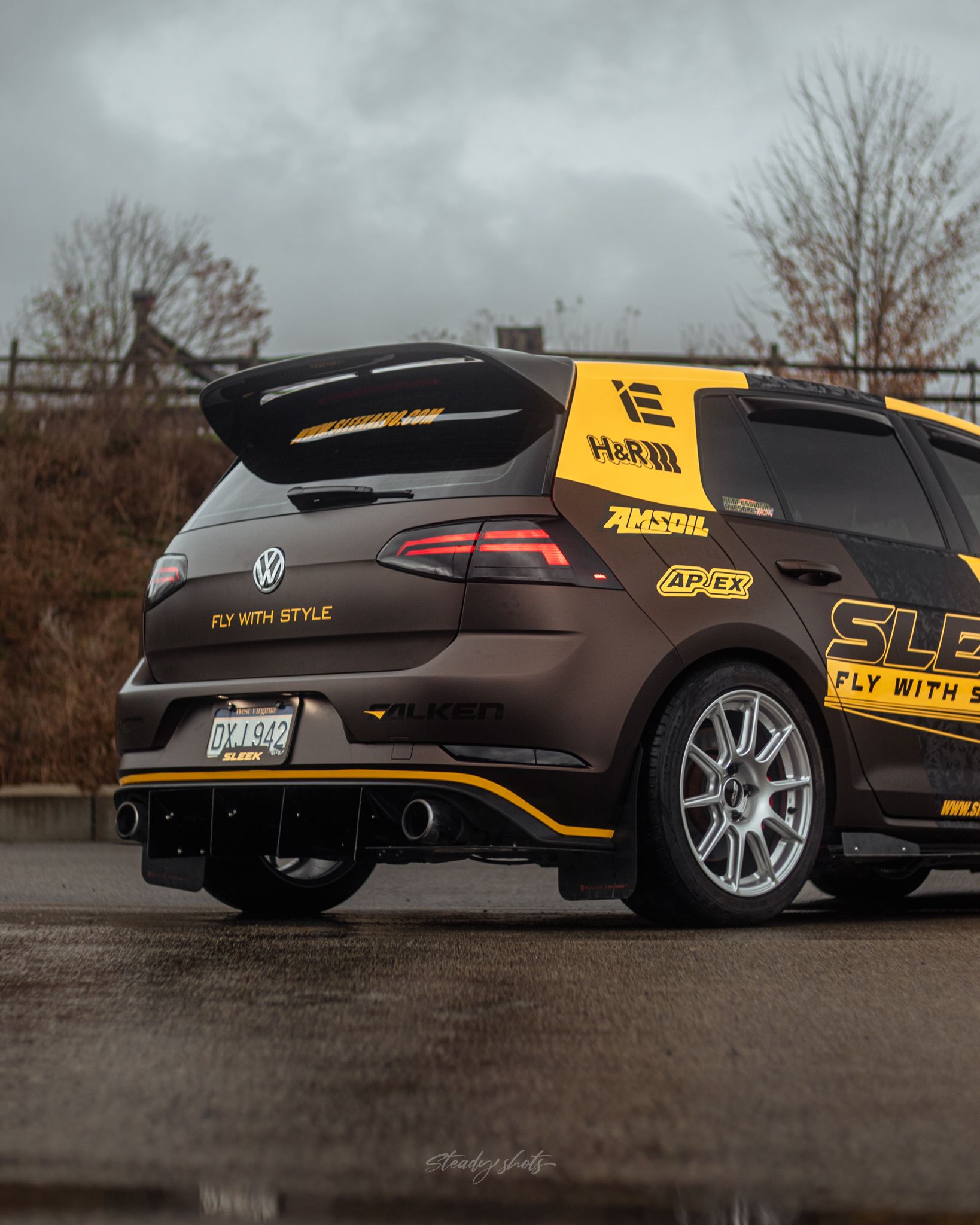 Race Livery VW MK7 GTI with 17" SM-10 Apex wheels in Race Silver