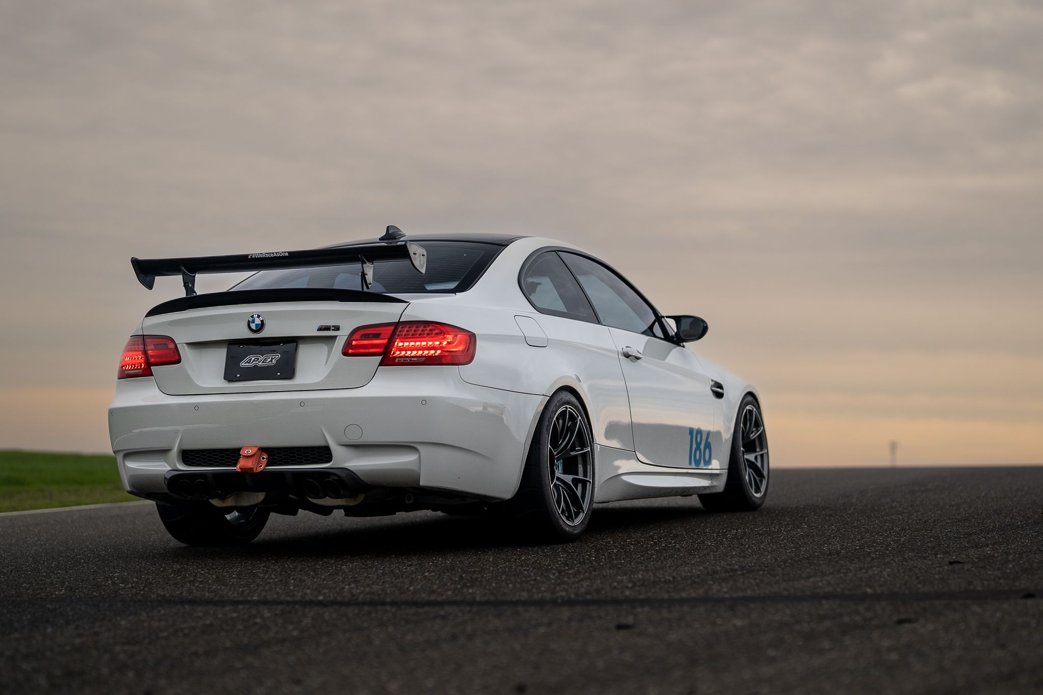 White BMW E92 Coupe M3 with 18" VS-5RS Apex wheels in Anthracite