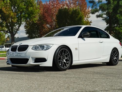 White BMW 3 Series - EC-7 in Anthracite