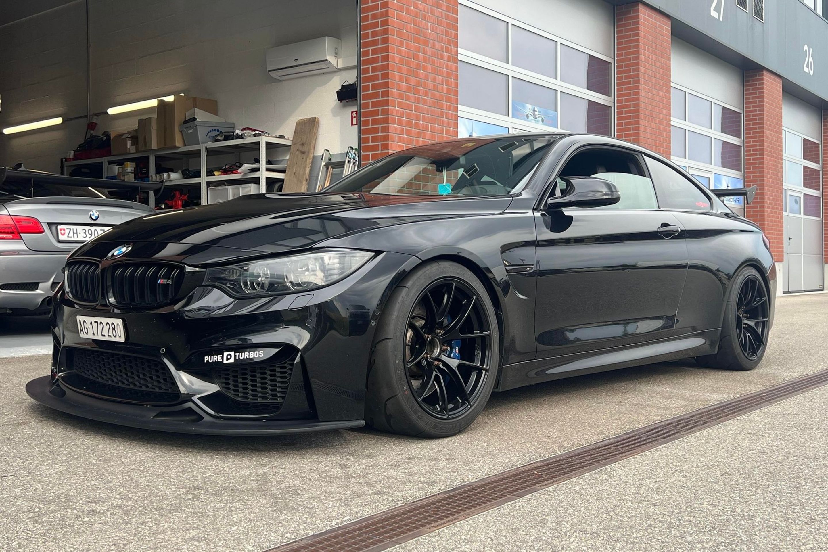 Black BMW F82 Coupe M4 with 18" VS-5RS Apex wheels in Satin Black