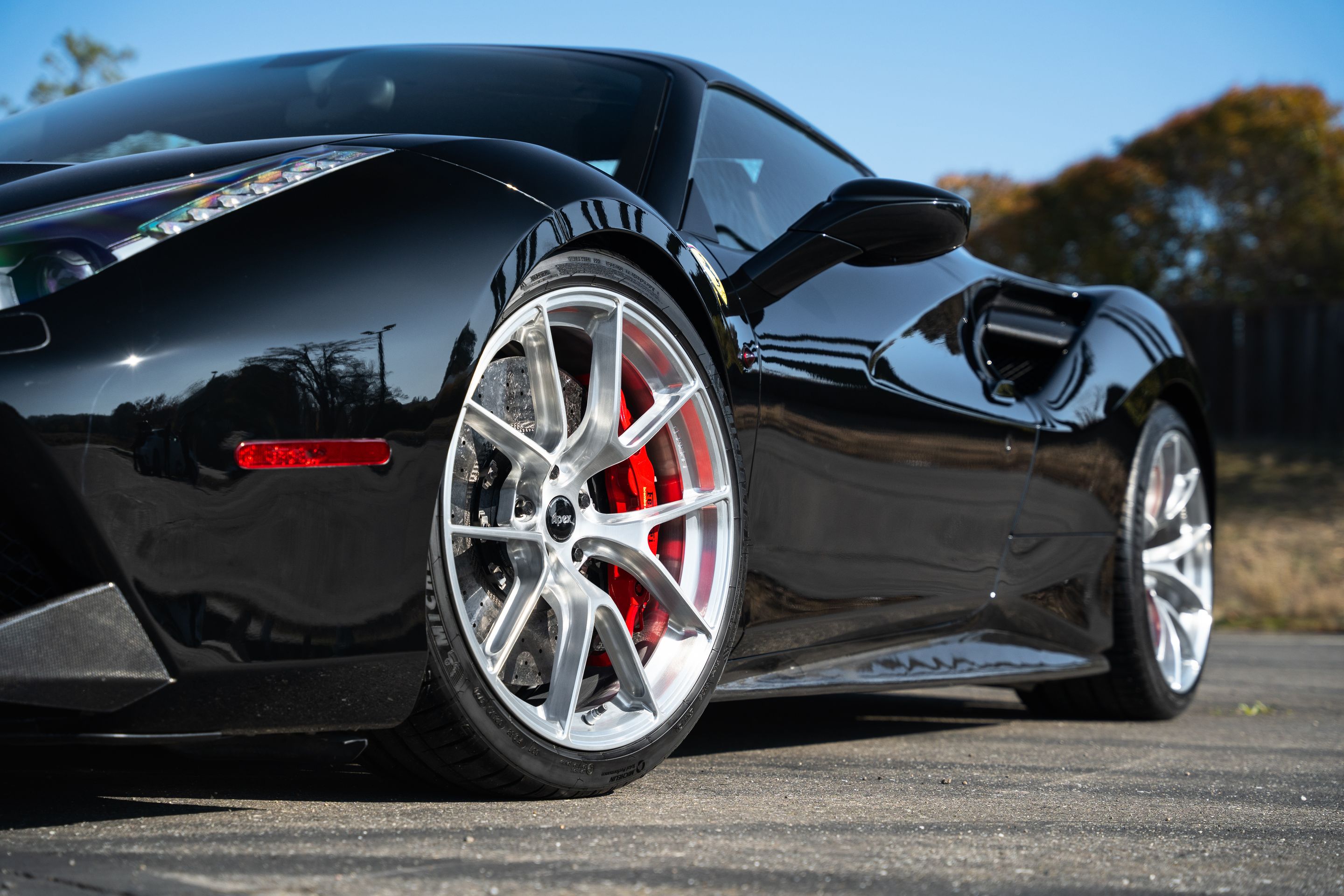 Black Ferrari 488 with 20" VS-5RS Apex wheels in Brushed Clear