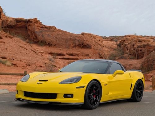 Yellow Chevrolet Corvette - VS-5RS in Satin Black