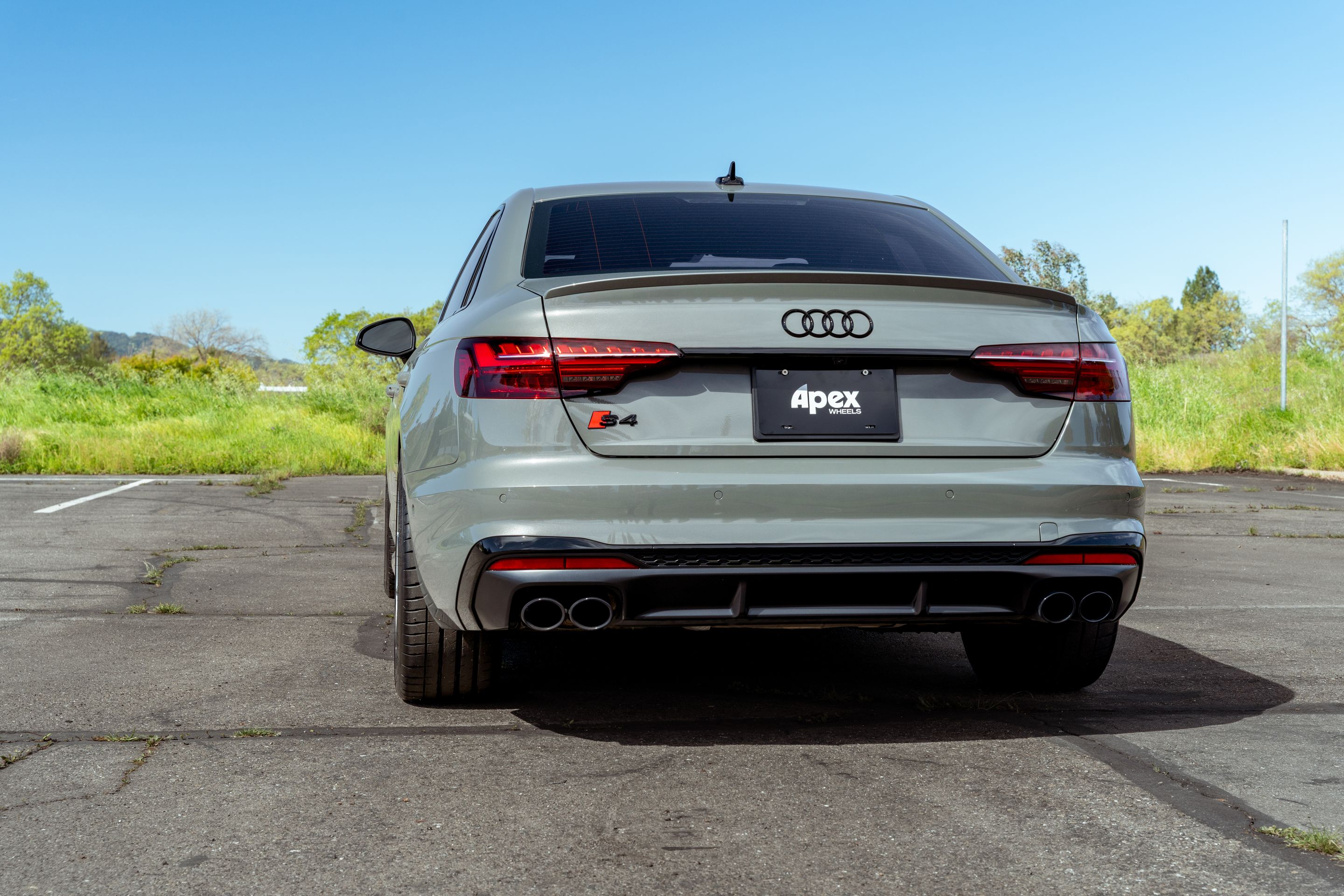 Grey Audi B9 S4 with 19" VS-5 Apex wheels in Hyper Black