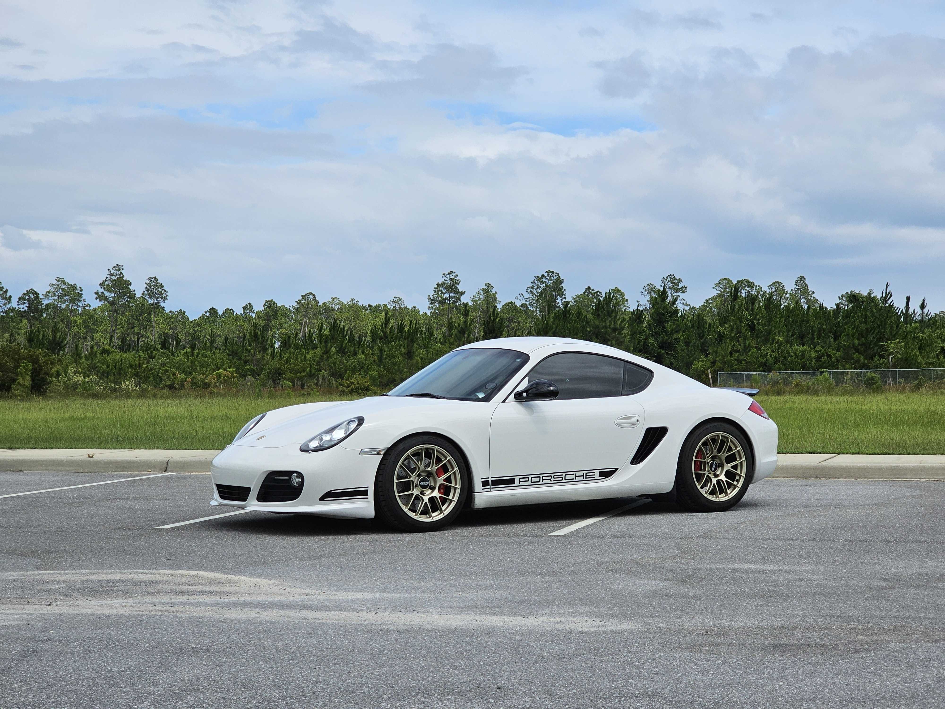 カナエ Porsche 987 Cayman R with 18