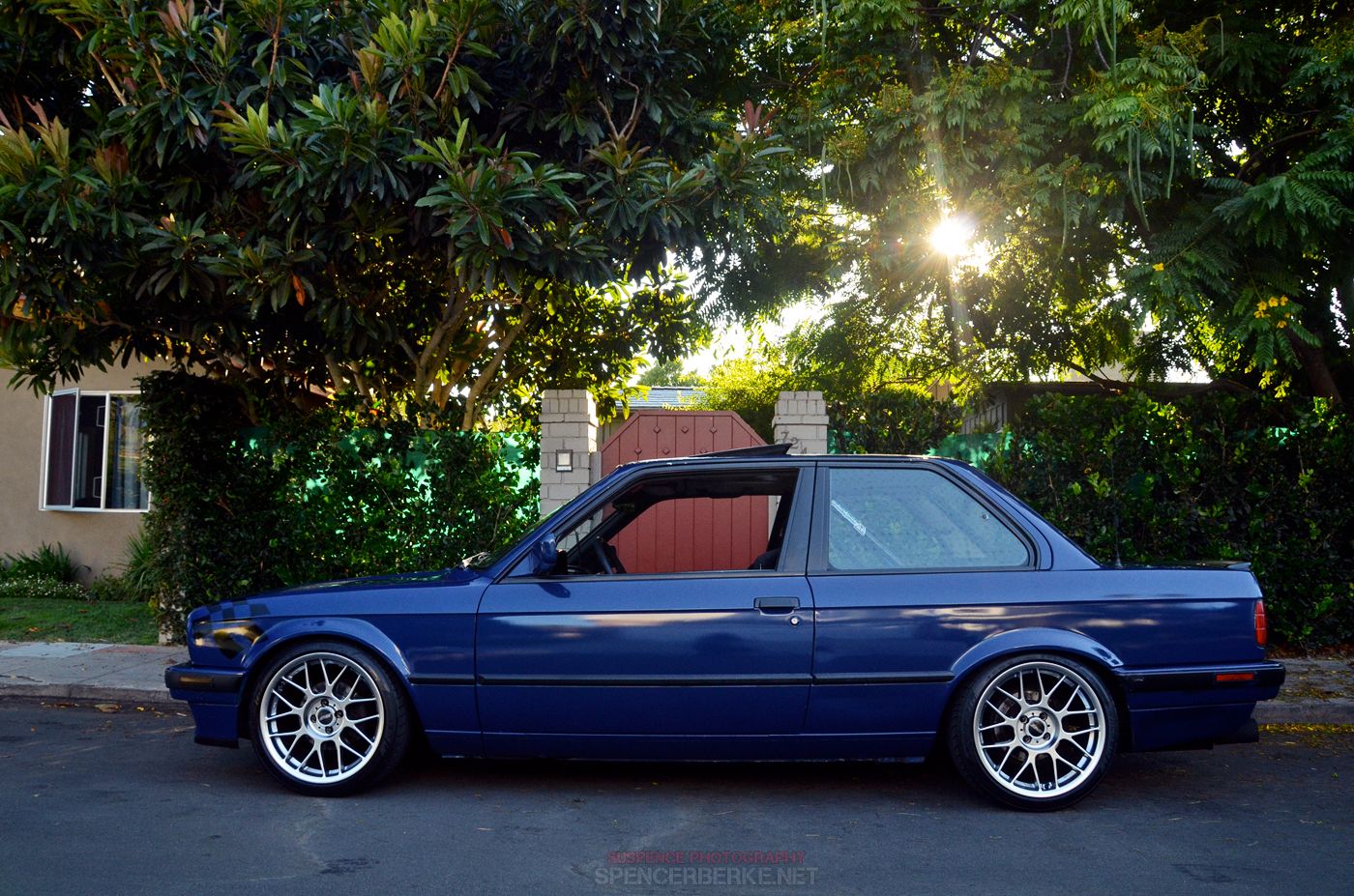 Blue BMW E30 3 Series with 17" ARC-8 Apex wheels in Hyper Silver
