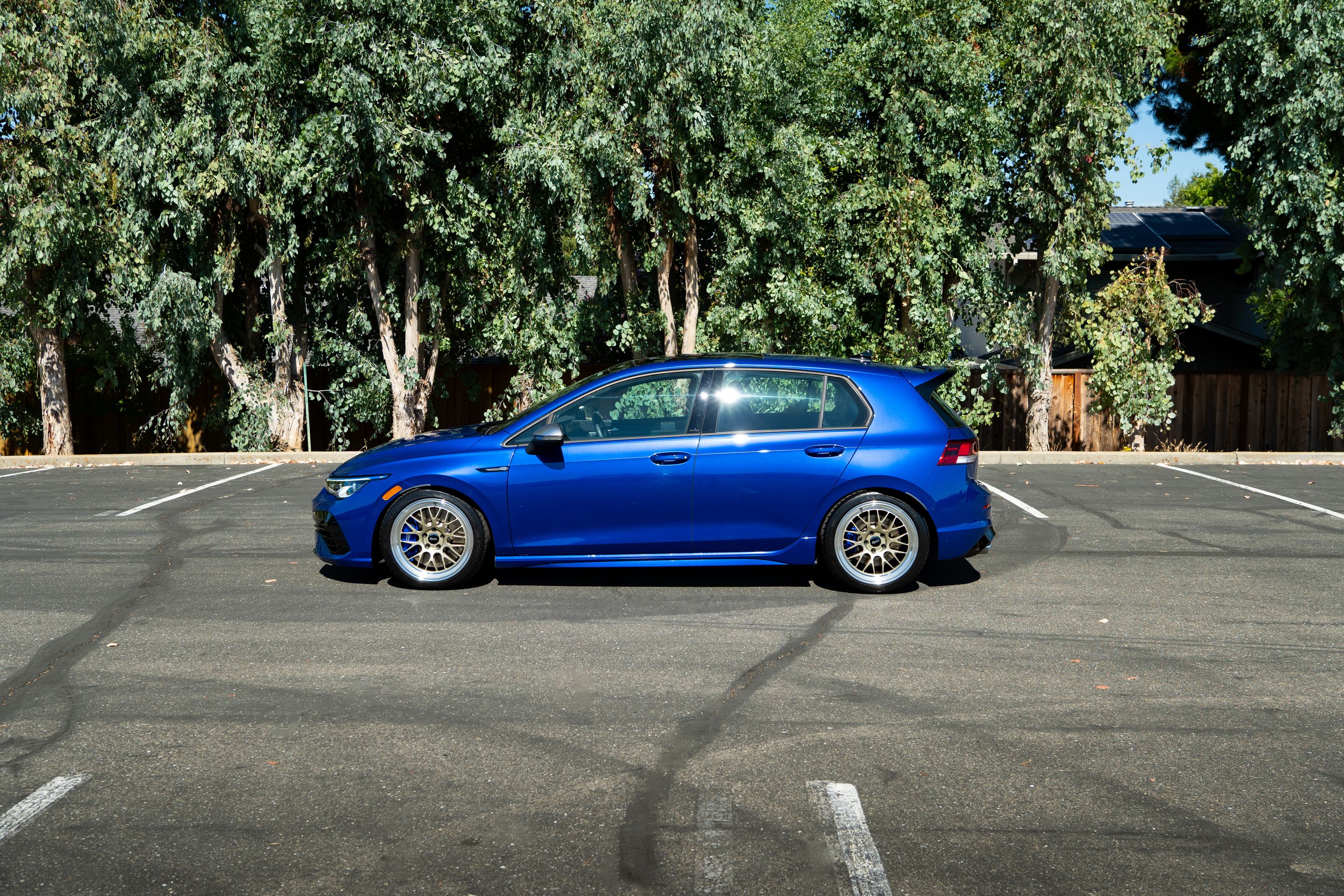 Blue VW MK8 Golf R with 18" ML-10RT Apex wheels in Machined Lip Gloss Motorsport Gold